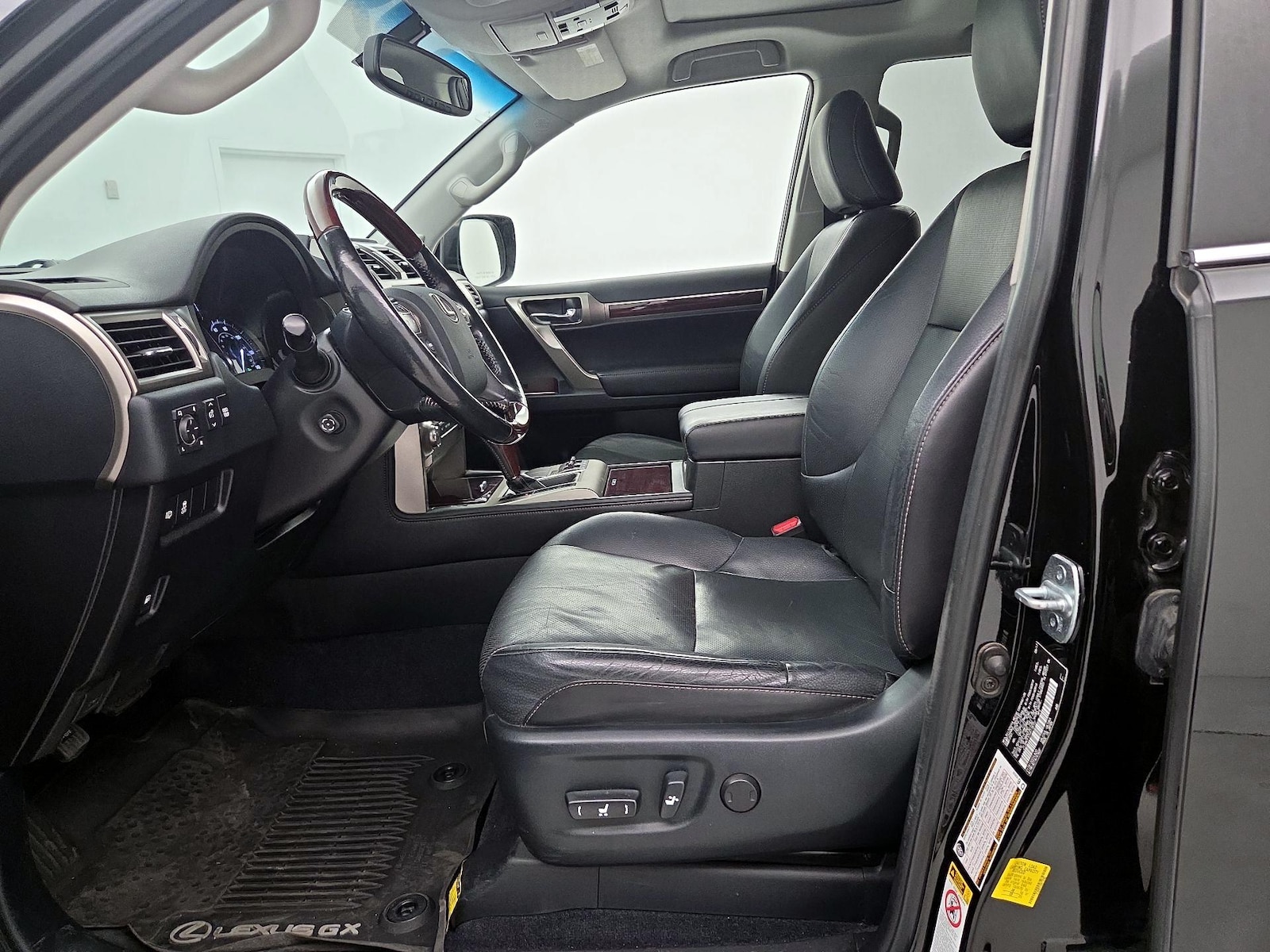 2017 Lexus GX Base - Photo 12