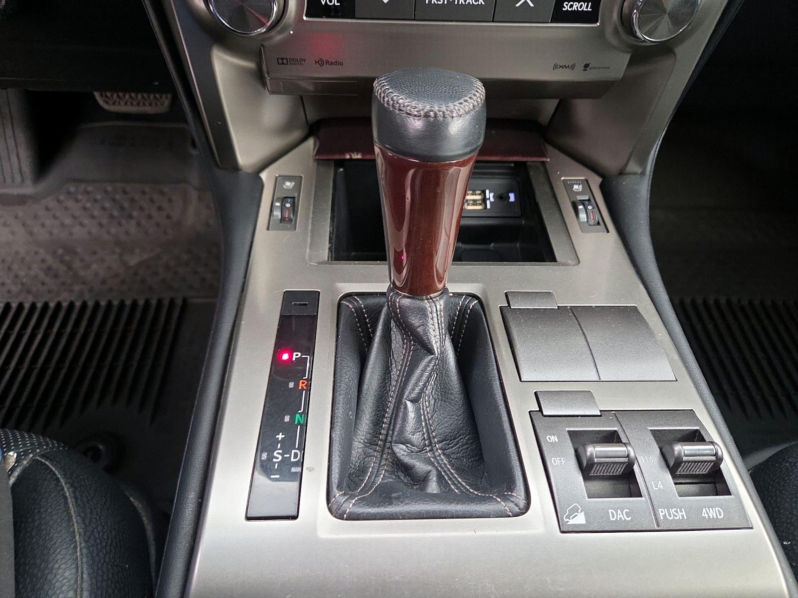 2017 Lexus GX Base - Photo 19