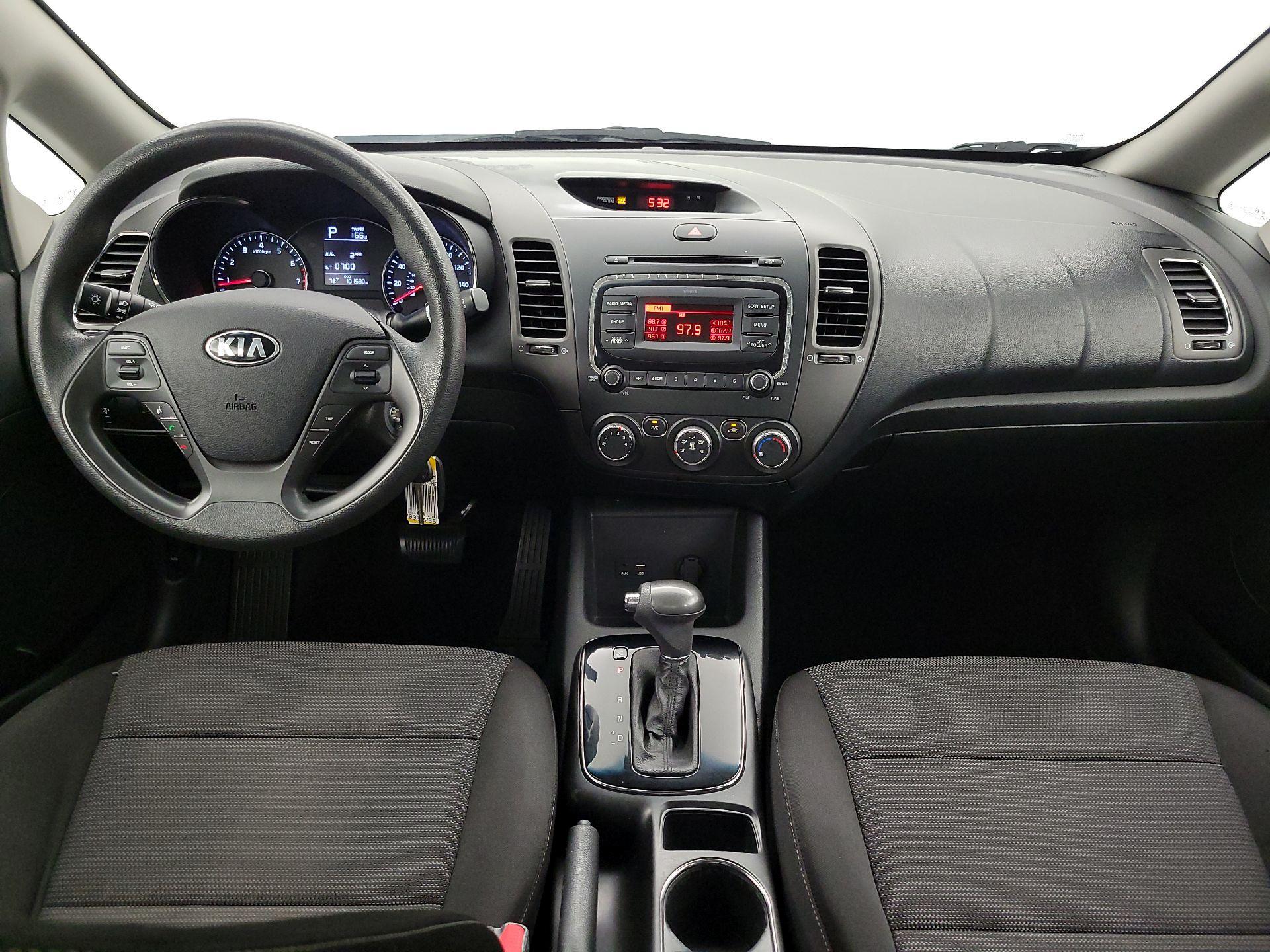 Thumbnail: 2017 Kia Forte - 9