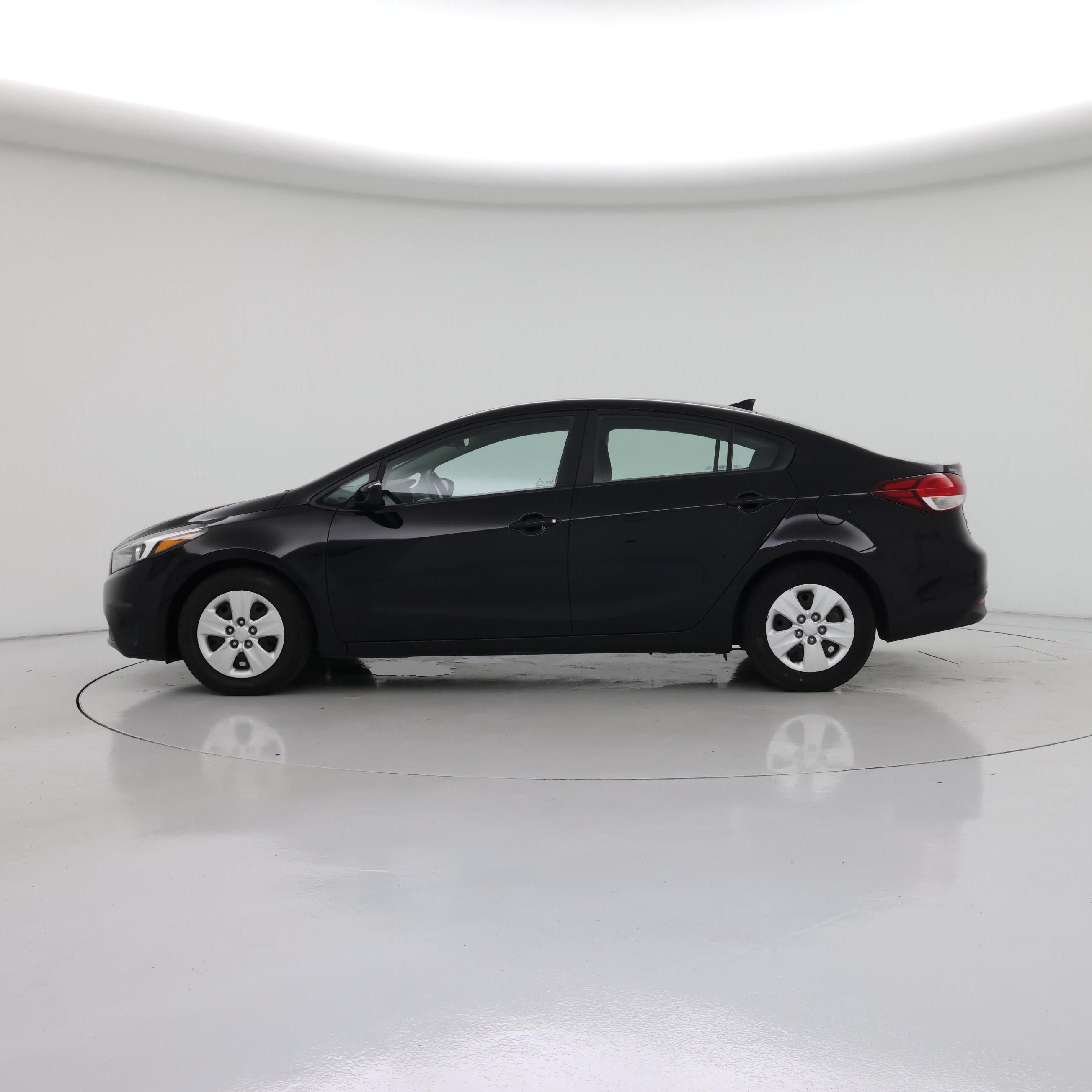 Thumbnail: 2017 Kia Forte - 3