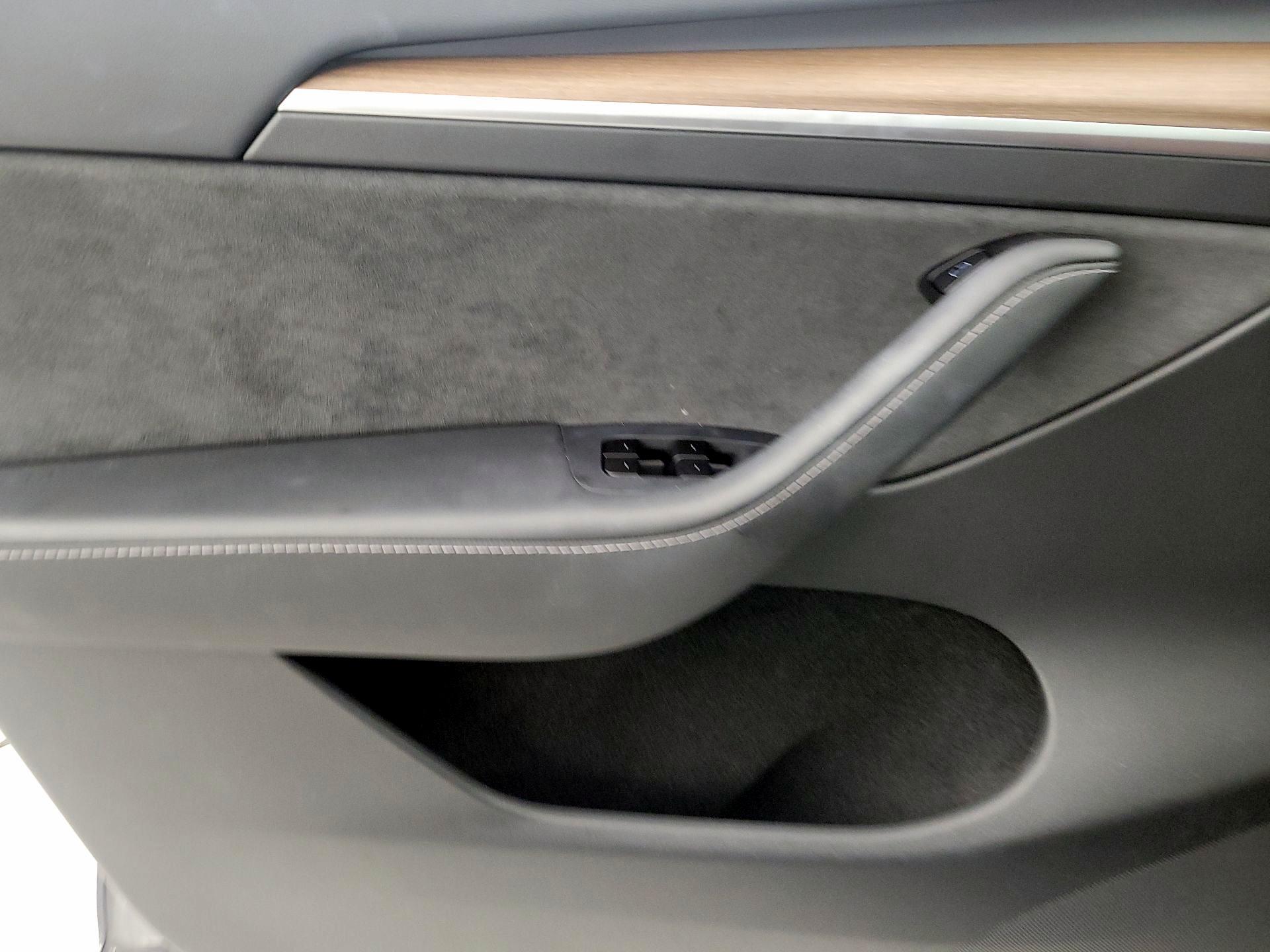Thumbnail: 2022 Tesla Model Y - 12