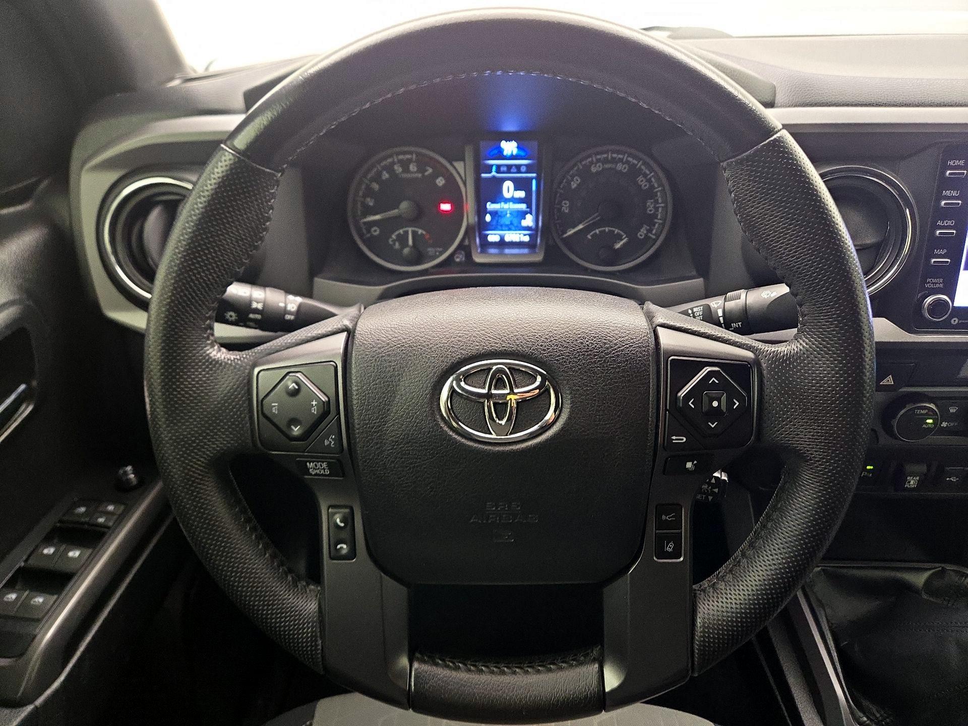 Thumbnail: 2021 Toyota Tacoma - 10