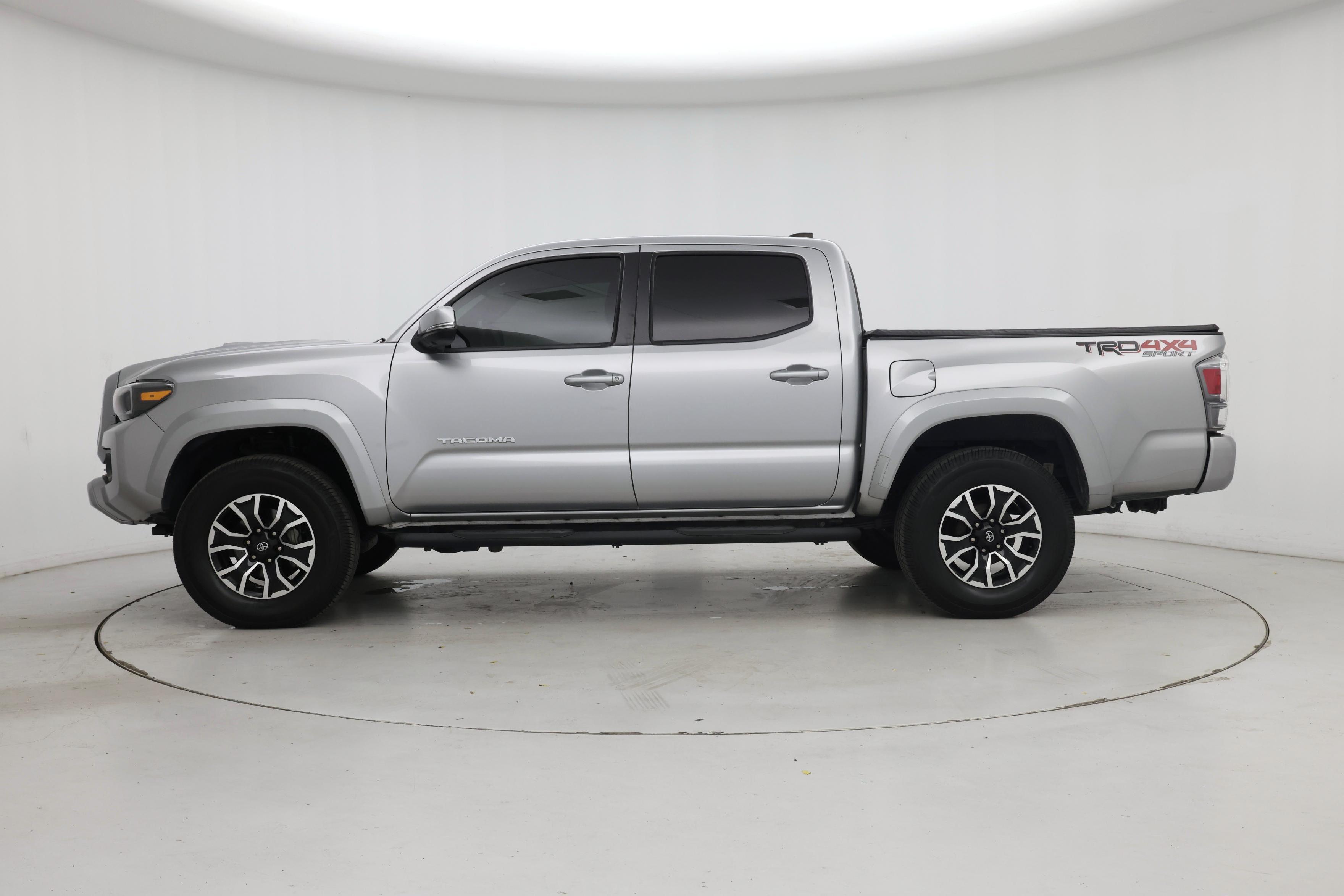 Thumbnail: 2021 Toyota Tacoma - 3