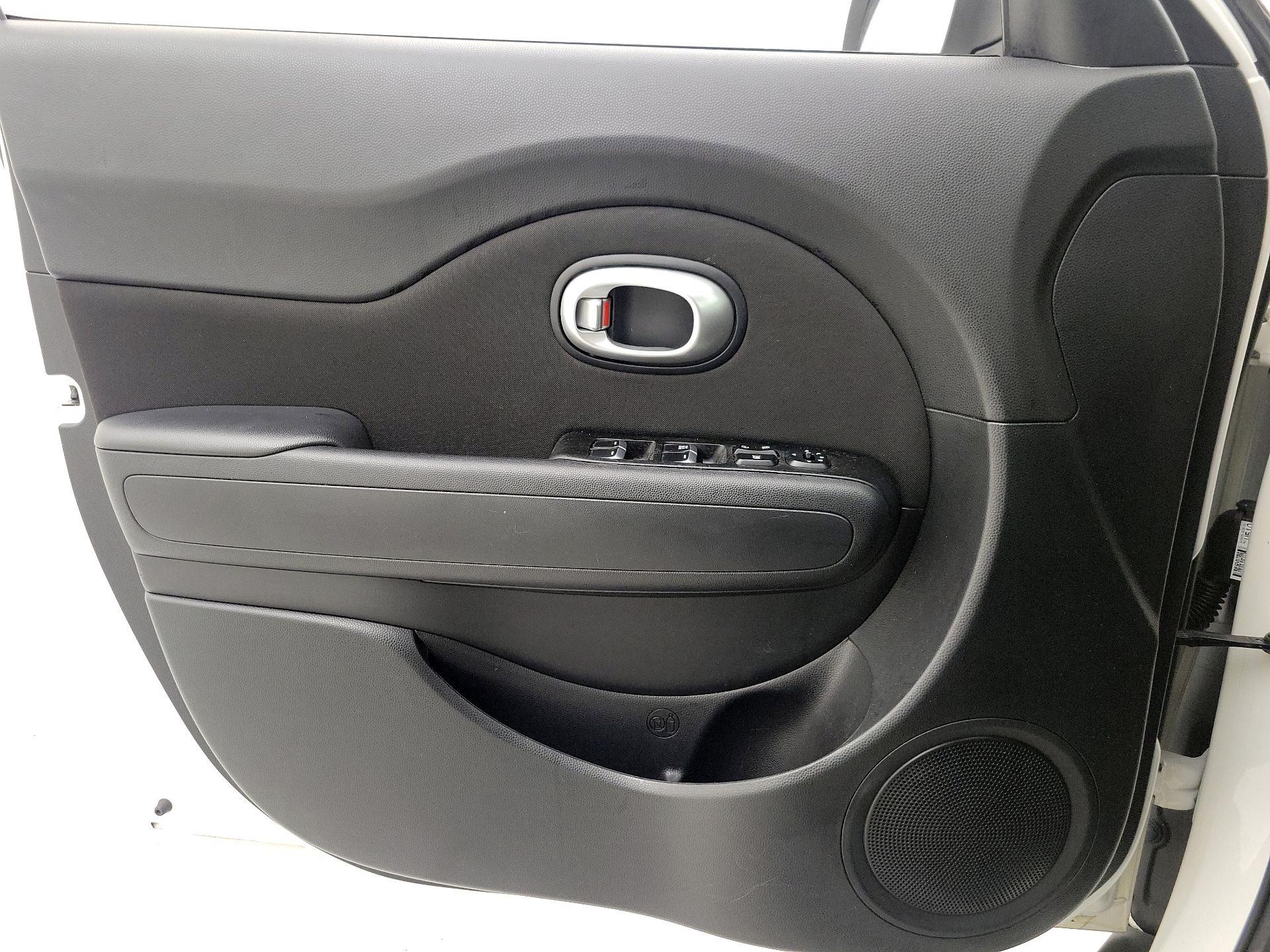 Thumbnail: 2018 Kia Soul - 12