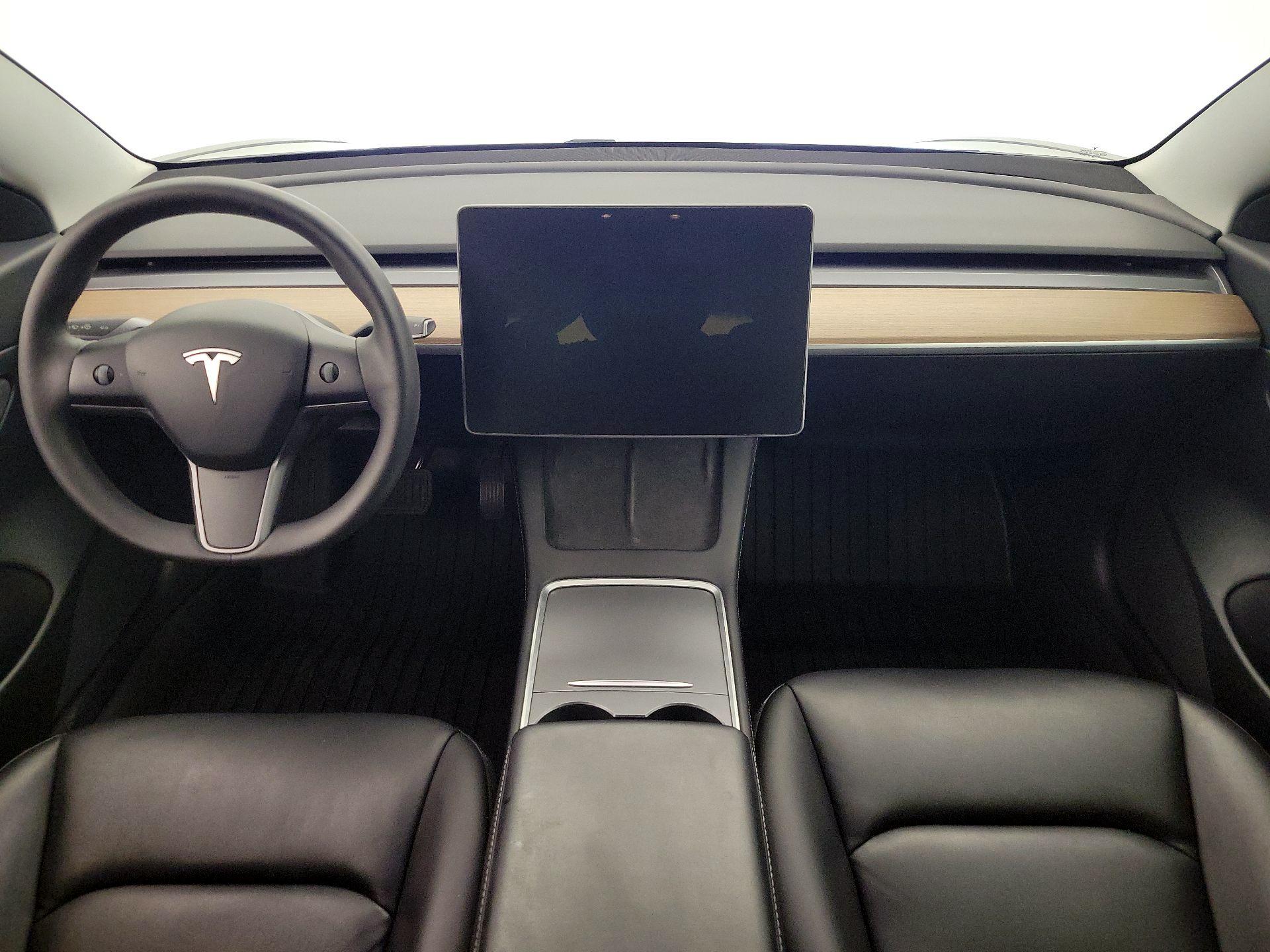 Thumbnail: 2021 Tesla Model 3 - 9