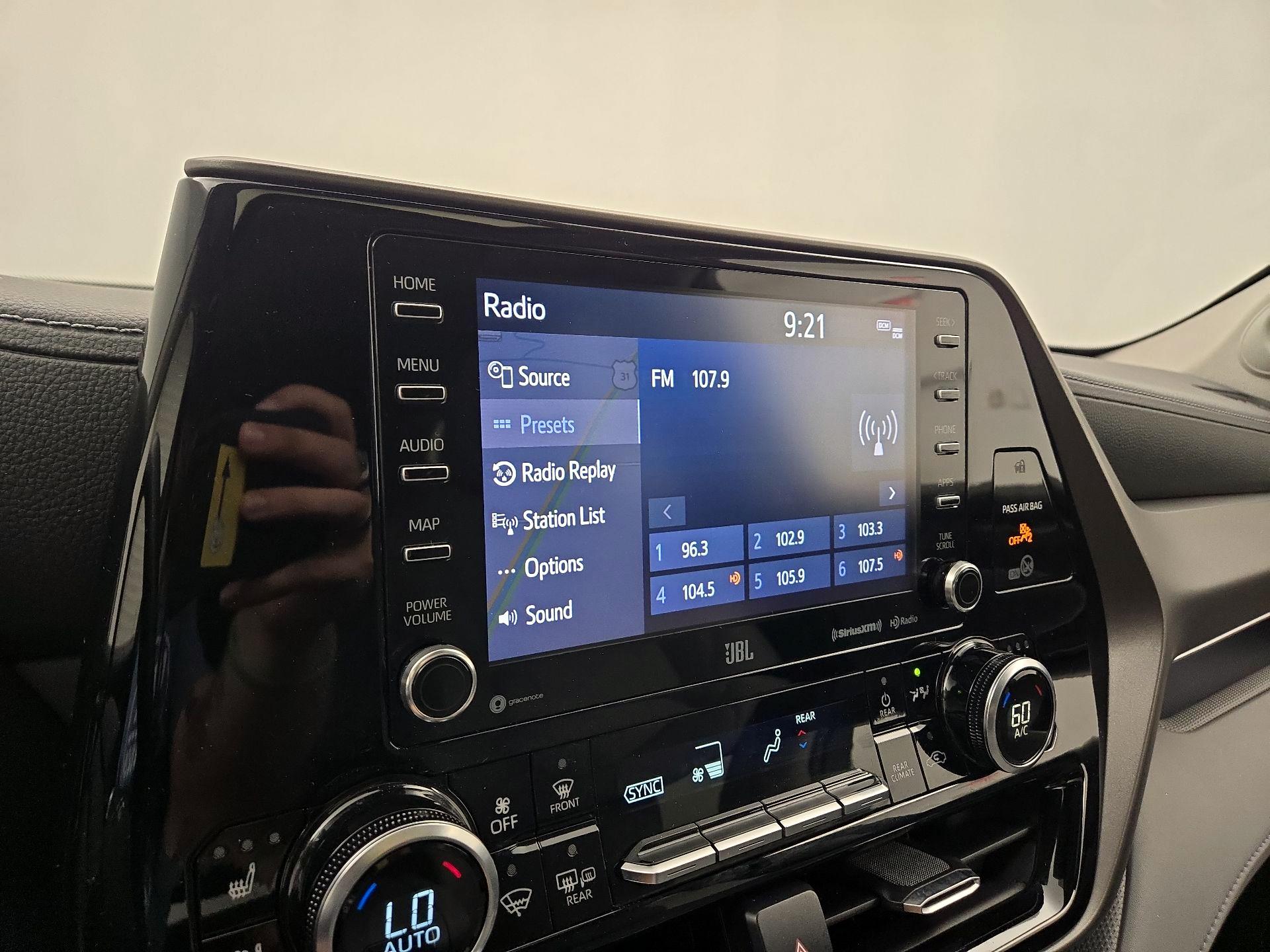 Thumbnail: 2020 Toyota Highlander - 16