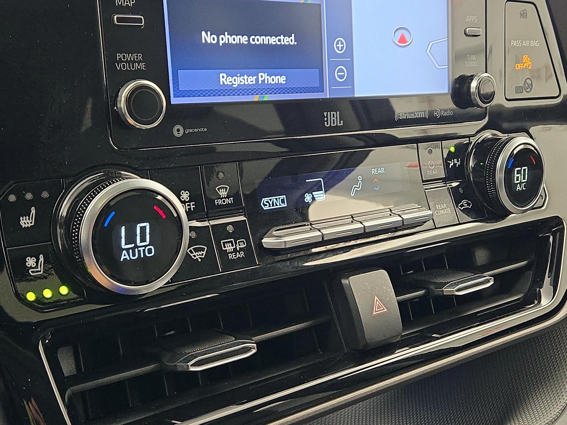 Thumbnail: 2020 Toyota Highlander - 17