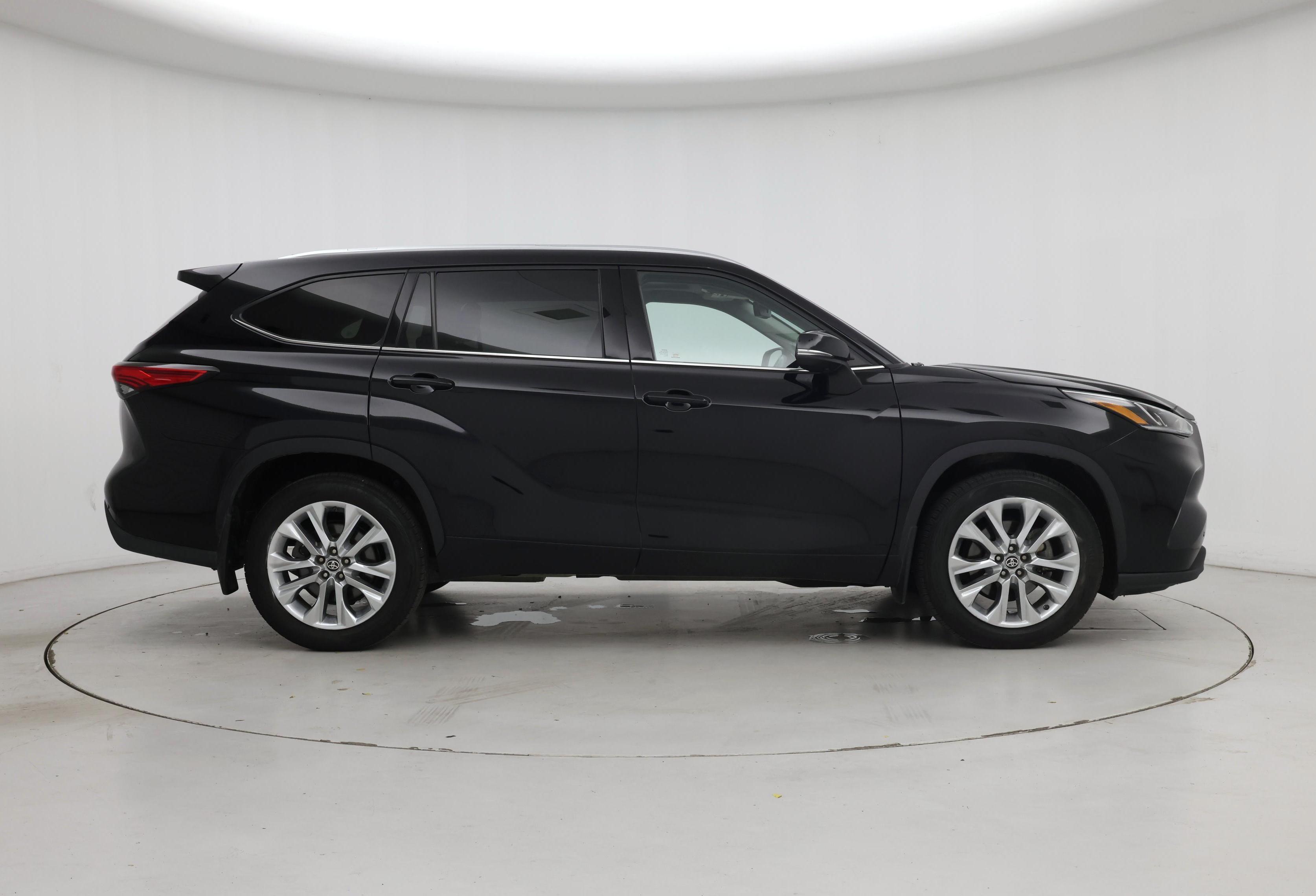 Thumbnail: 2020 Toyota Highlander - 7