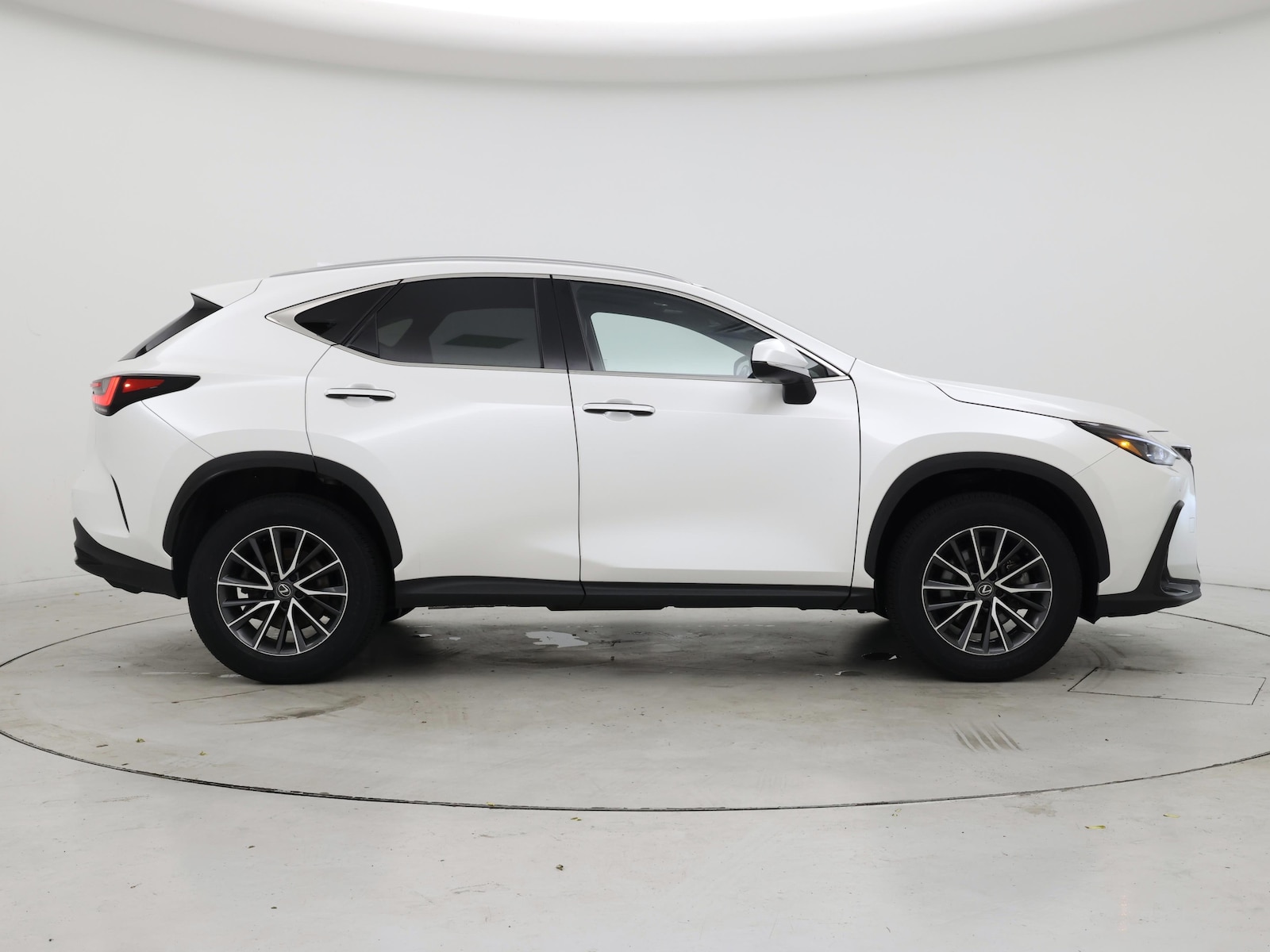 2025 Lexus NX Hybrid 350h - Photo 8