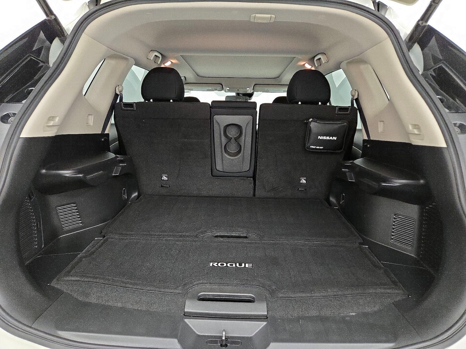 2020 Nissan Rogue SV - Photo 23