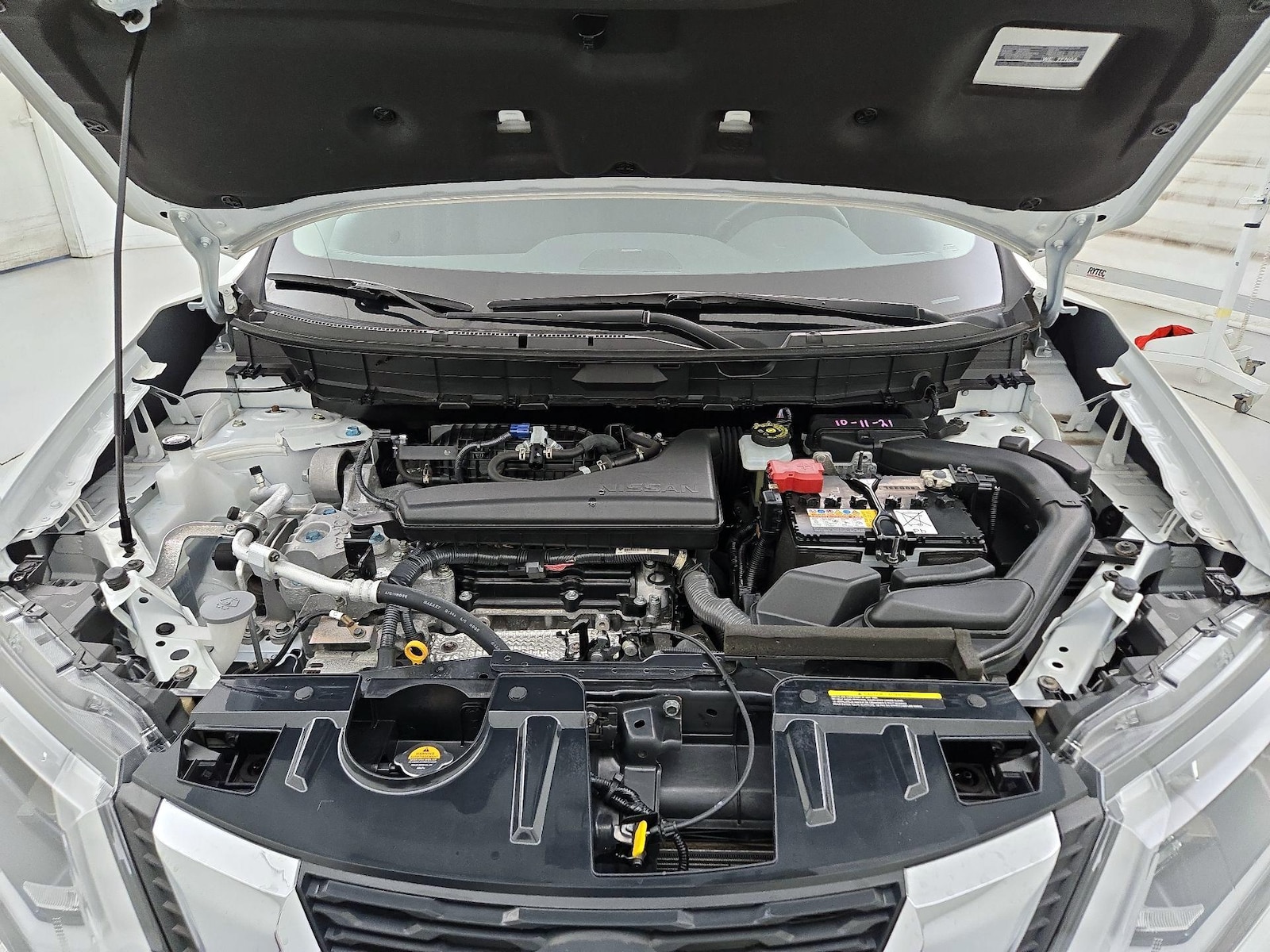 2020 Nissan Rogue SV - Photo 24