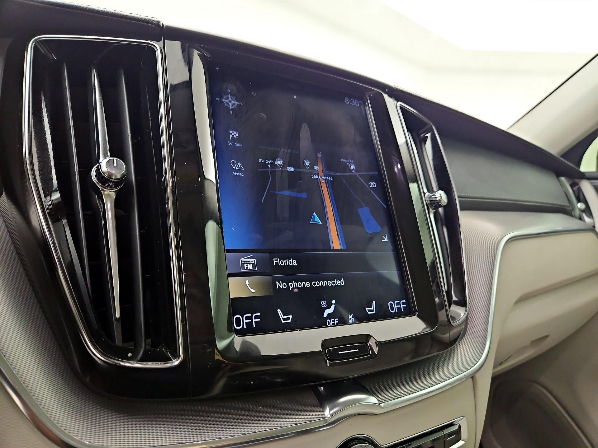 Thumbnail: 2019 Volvo XC60 - 14