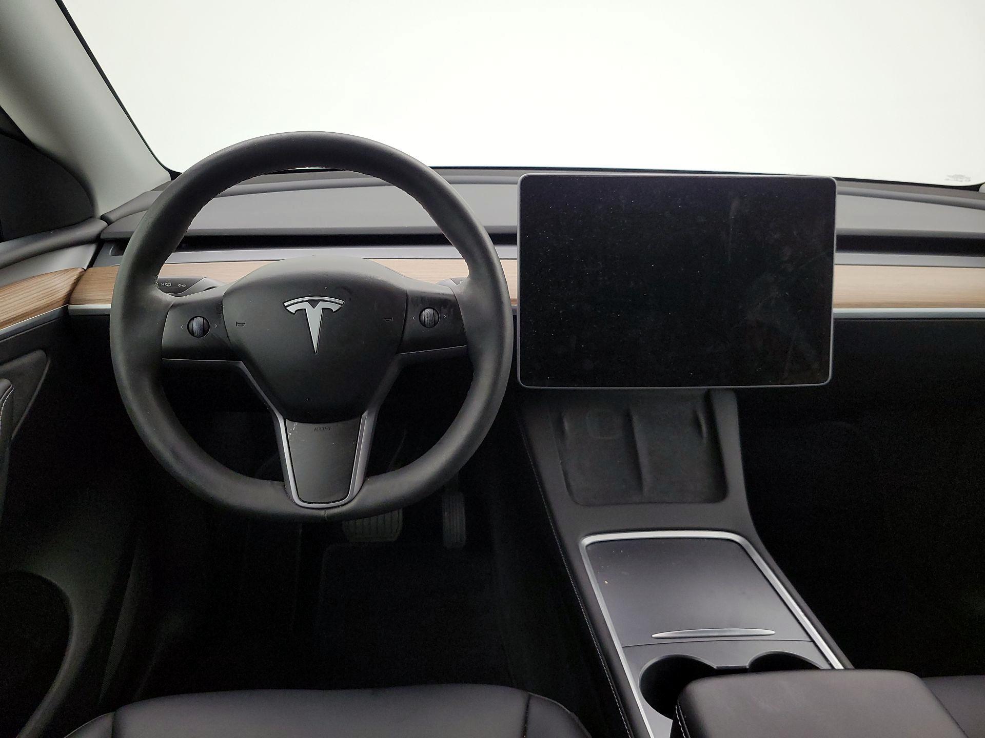 Thumbnail: 2023 Tesla Model Y - 10