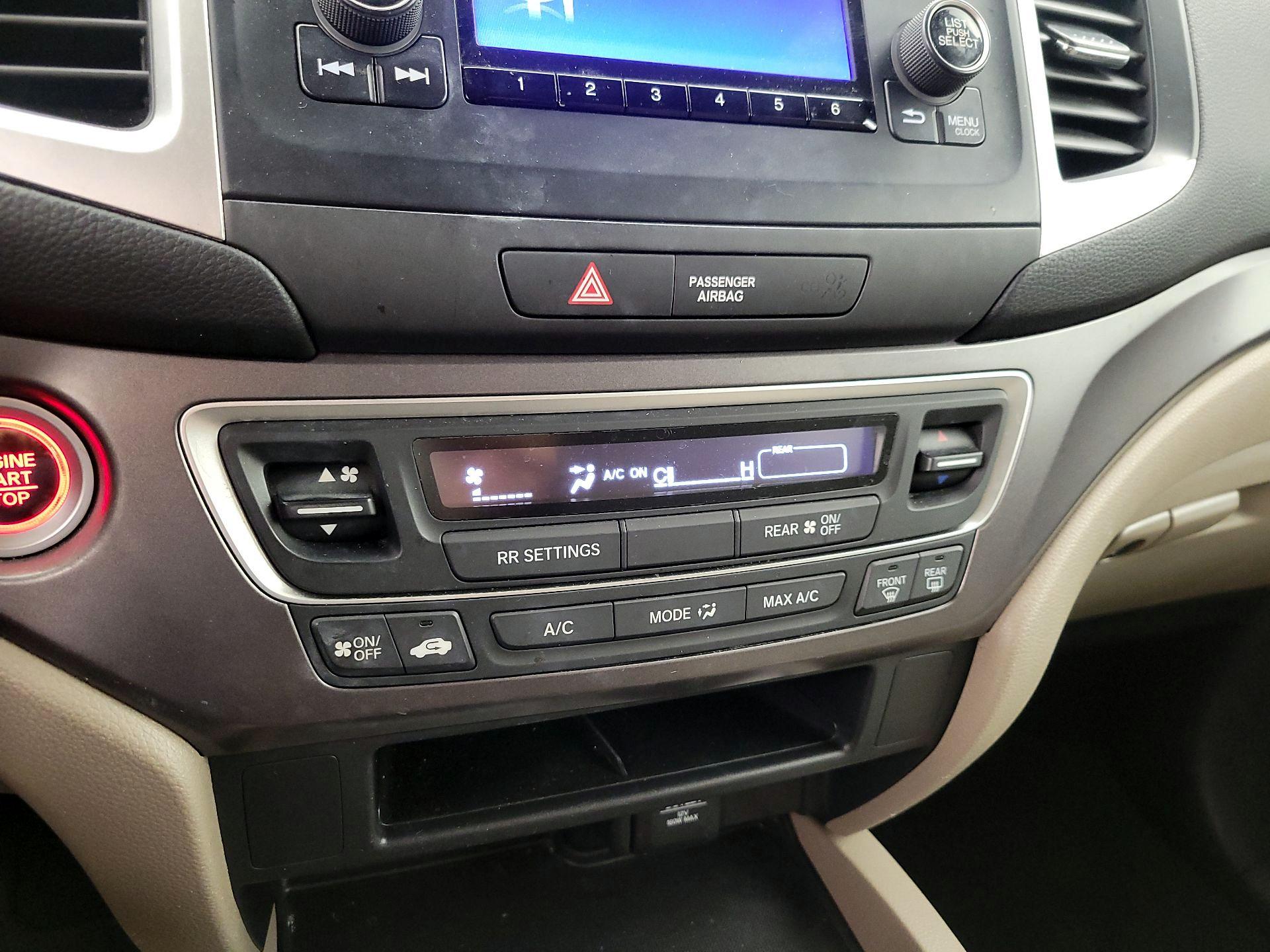 Thumbnail: 2016 Honda Pilot - 16