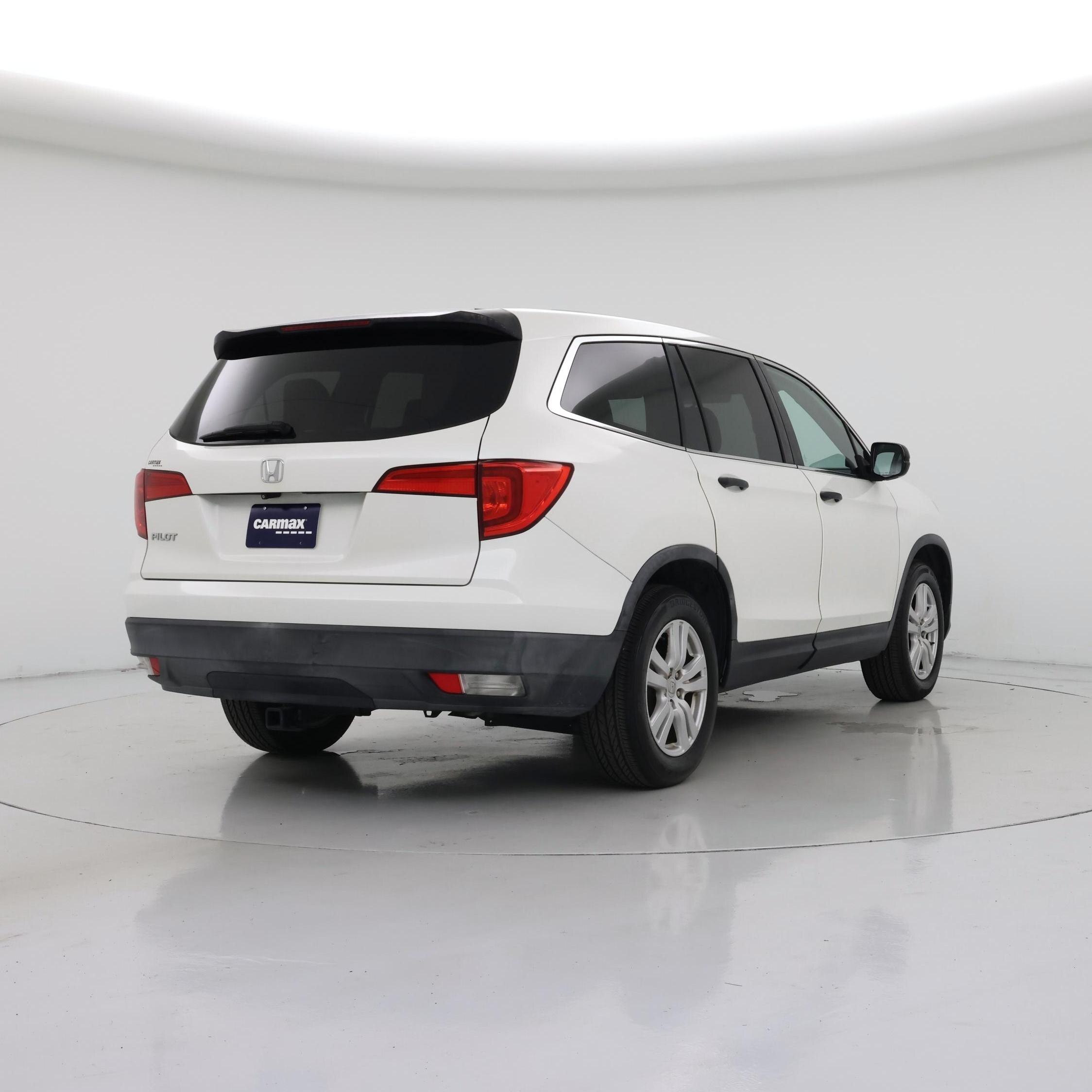 Thumbnail: 2016 Honda Pilot - 8