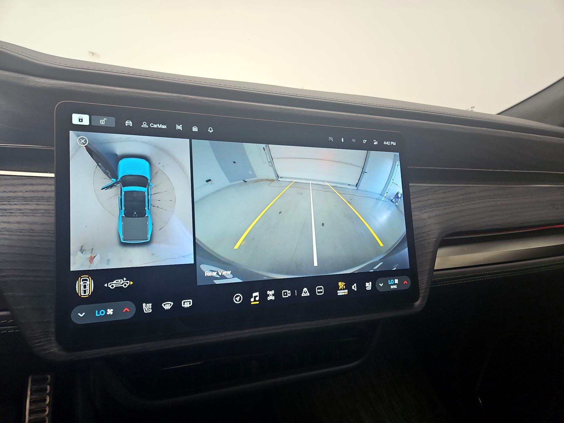 Thumbnail: 2023 Rivian R1T - 13