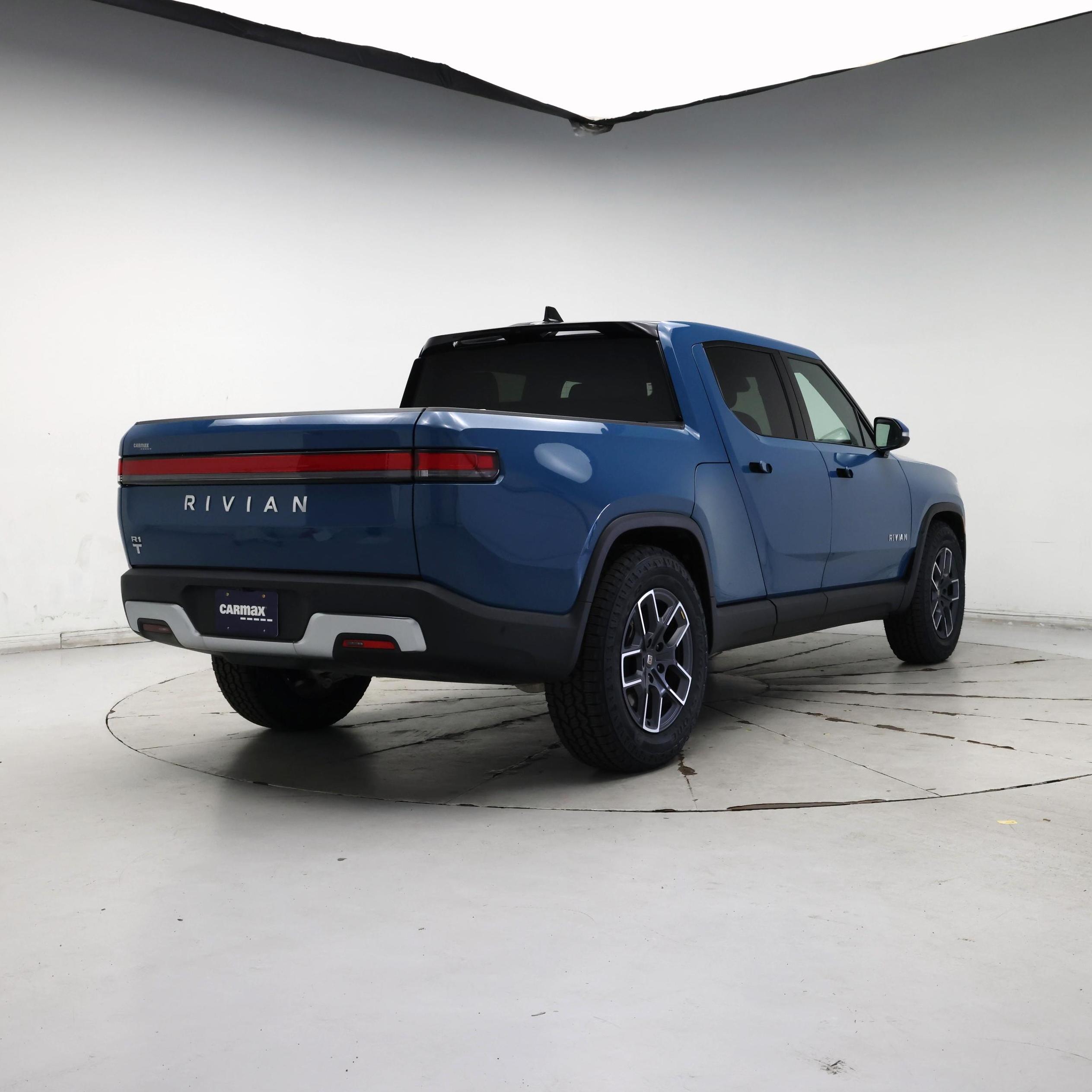 Thumbnail: 2023 Rivian R1T - 8