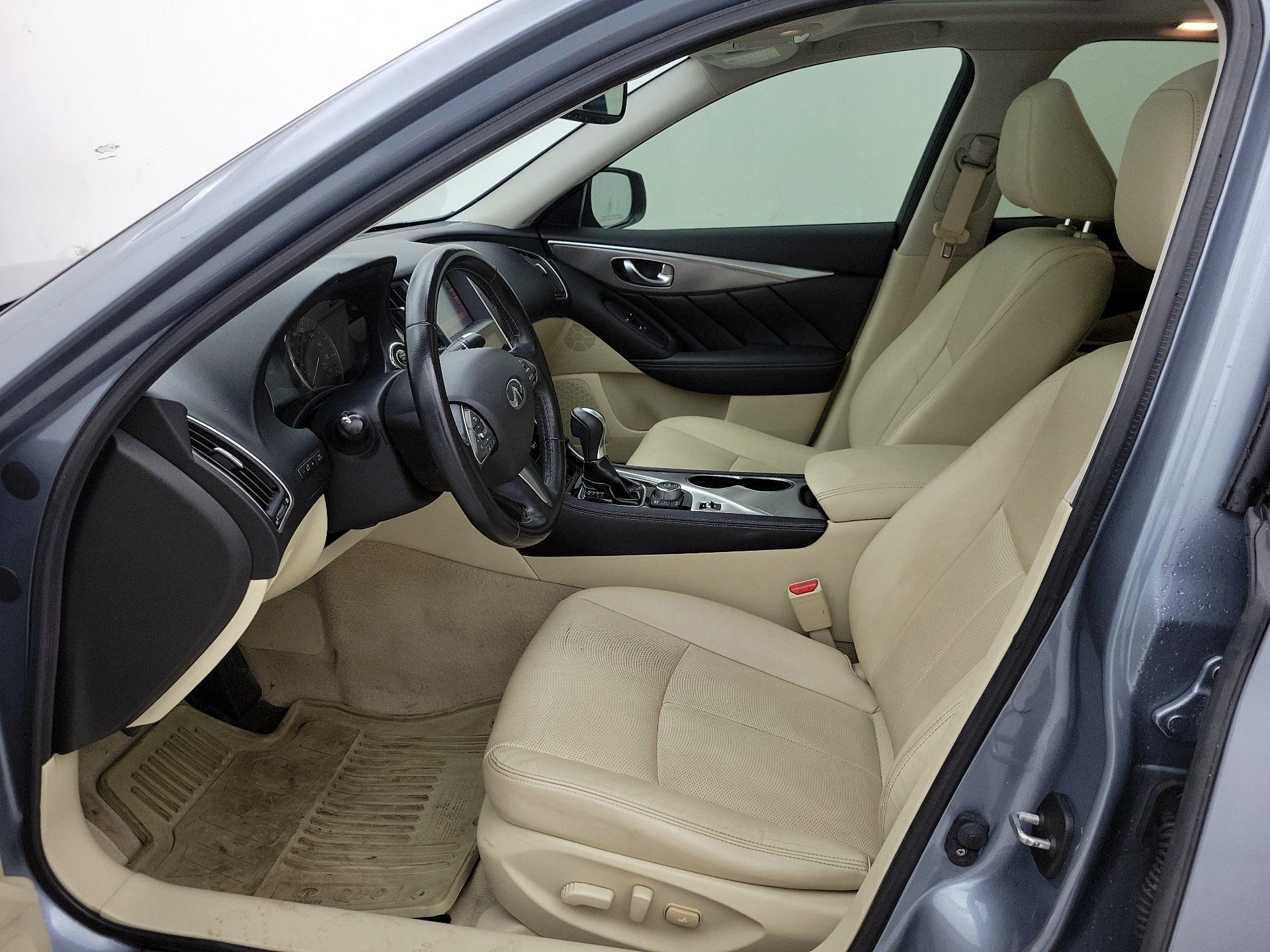 Thumbnail: 2015 INFINITI Q50 - 11