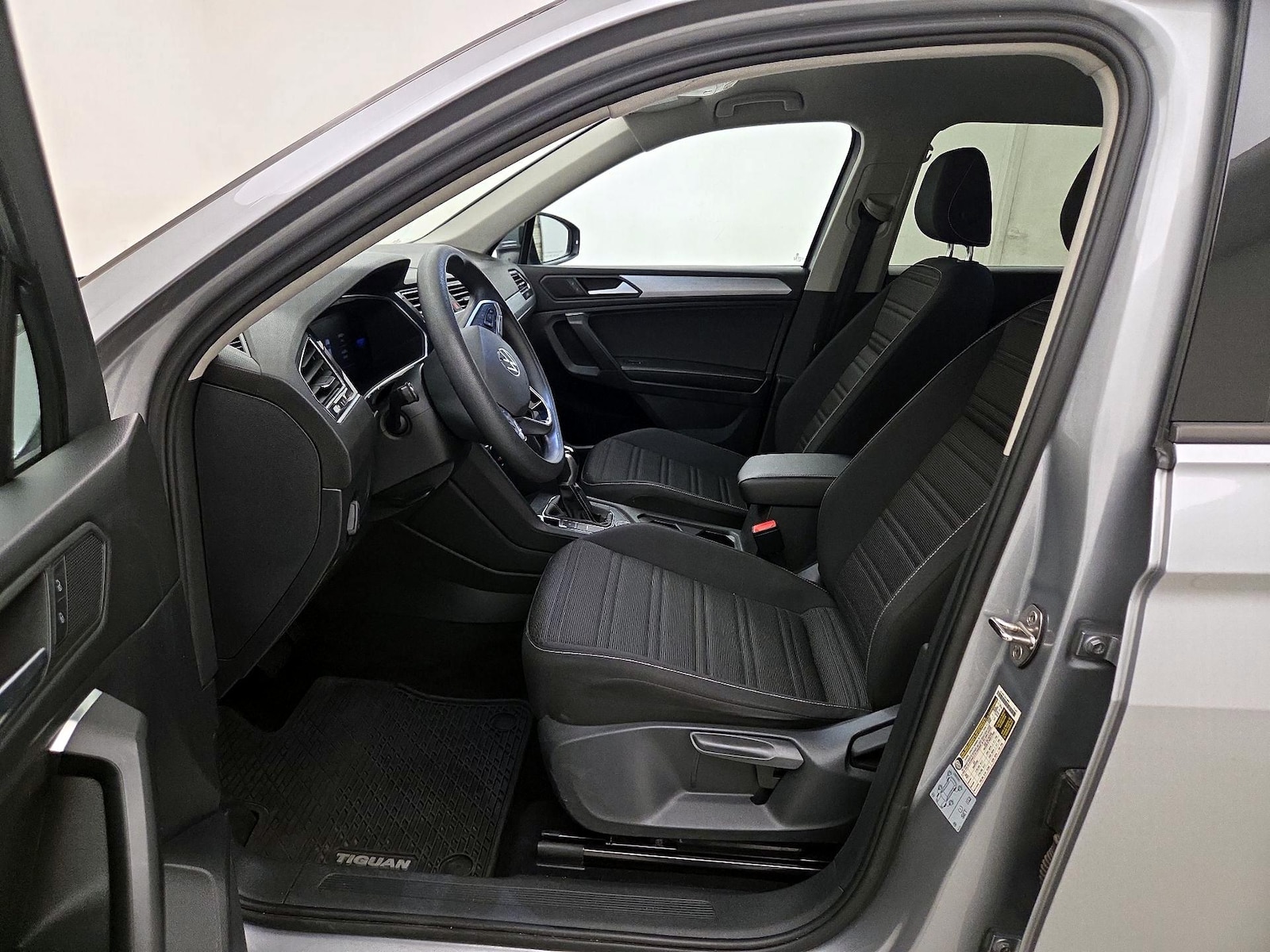 2022 Volkswagen Tiguan S - Photo 12