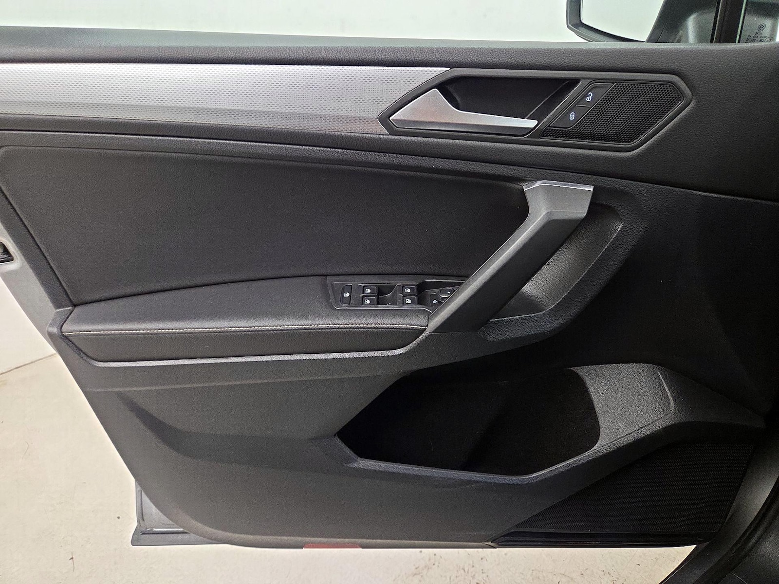 2022 Volkswagen Tiguan S - Photo 13