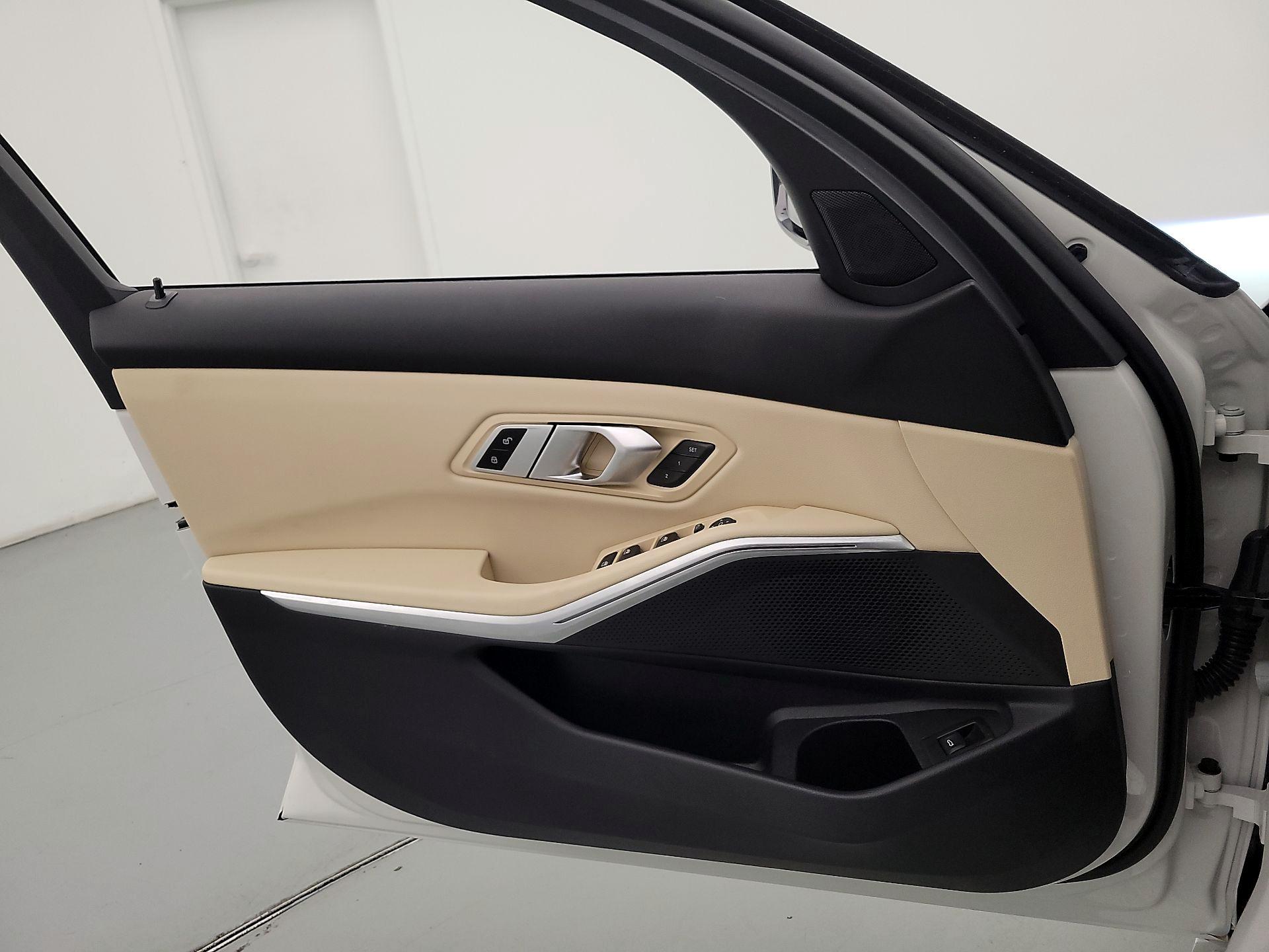 Thumbnail: 2023 BMW 3 Series - 12