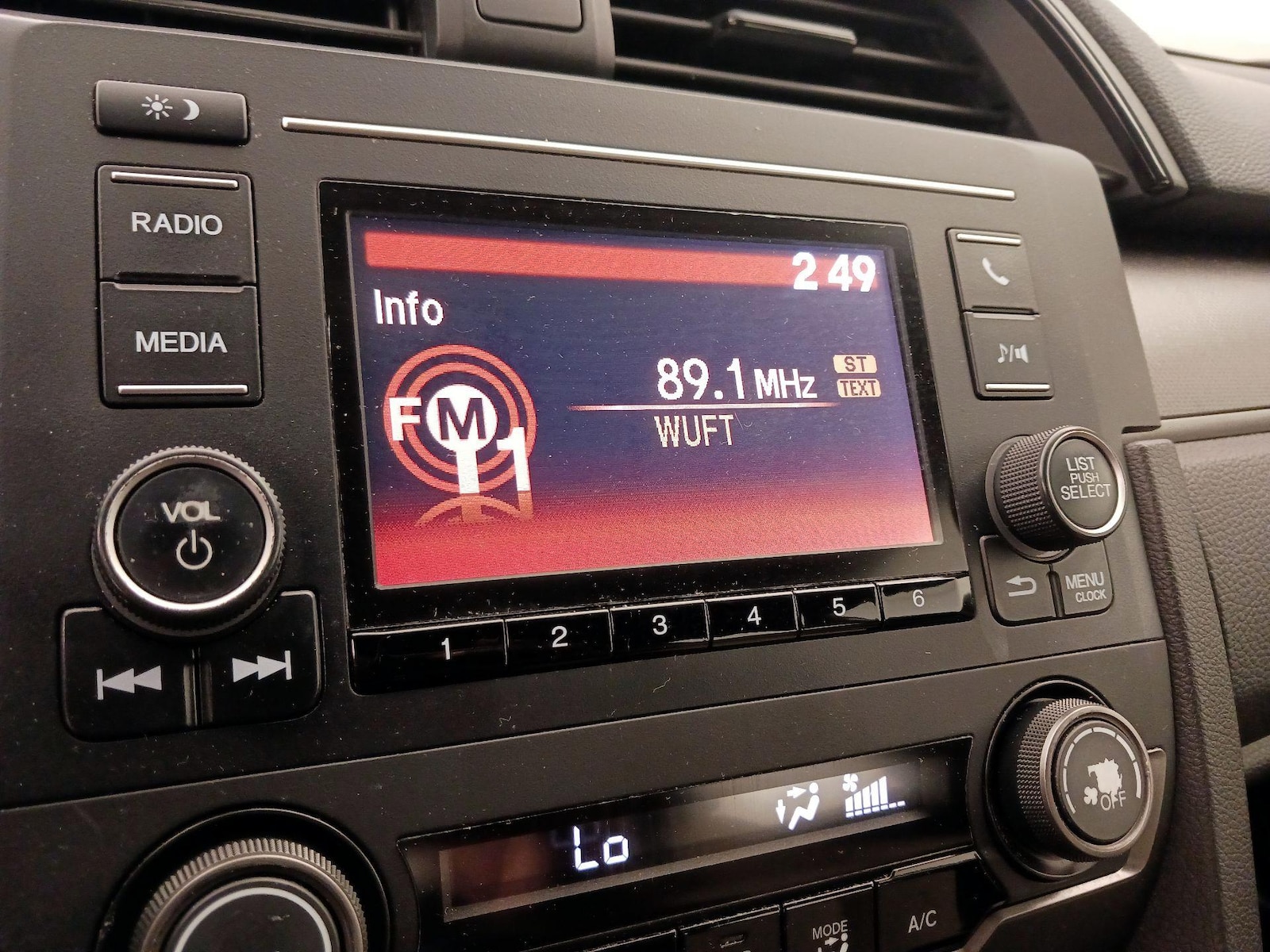 2017 Honda Civic Hatchback 16