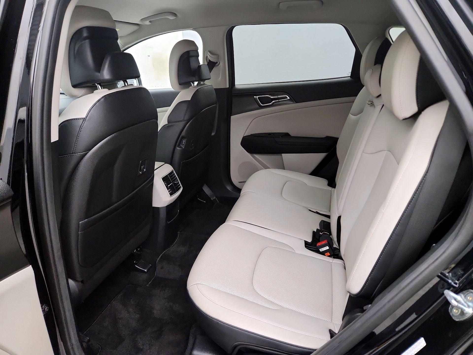 Thumbnail: 2023 Kia Sportage - 20