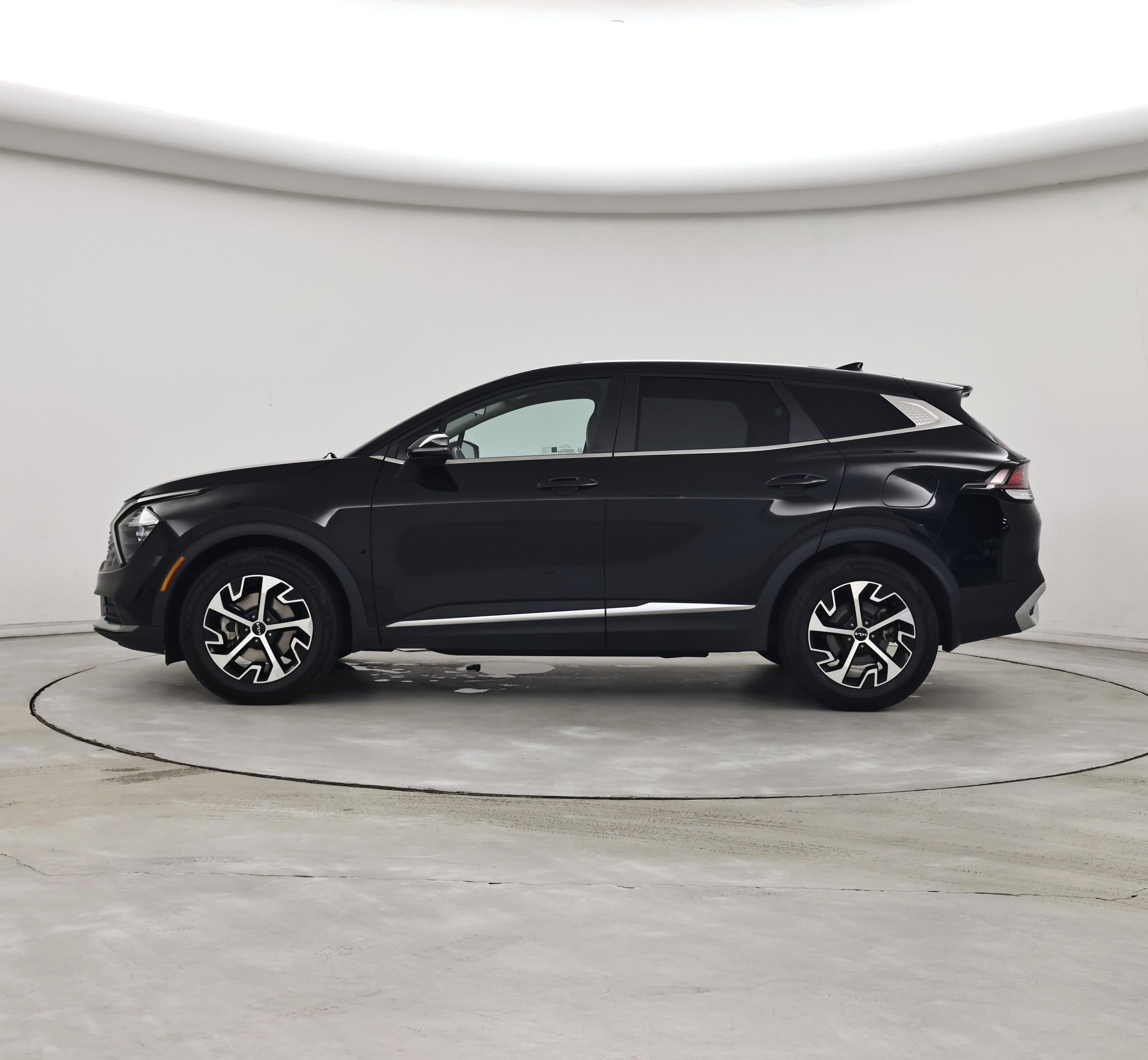 Thumbnail: 2023 Kia Sportage - 3