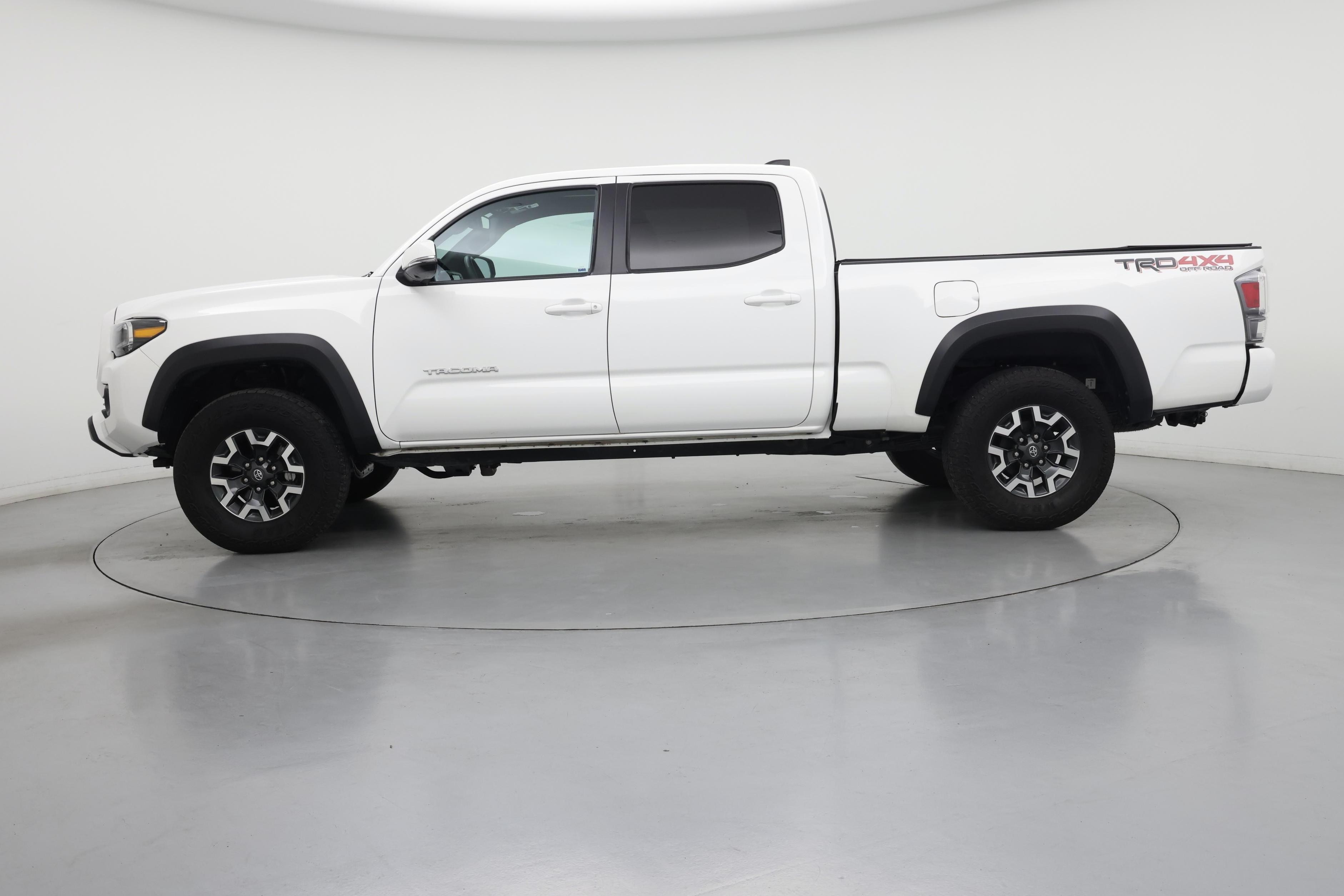 Thumbnail: 2023 Toyota Tacoma - 3
