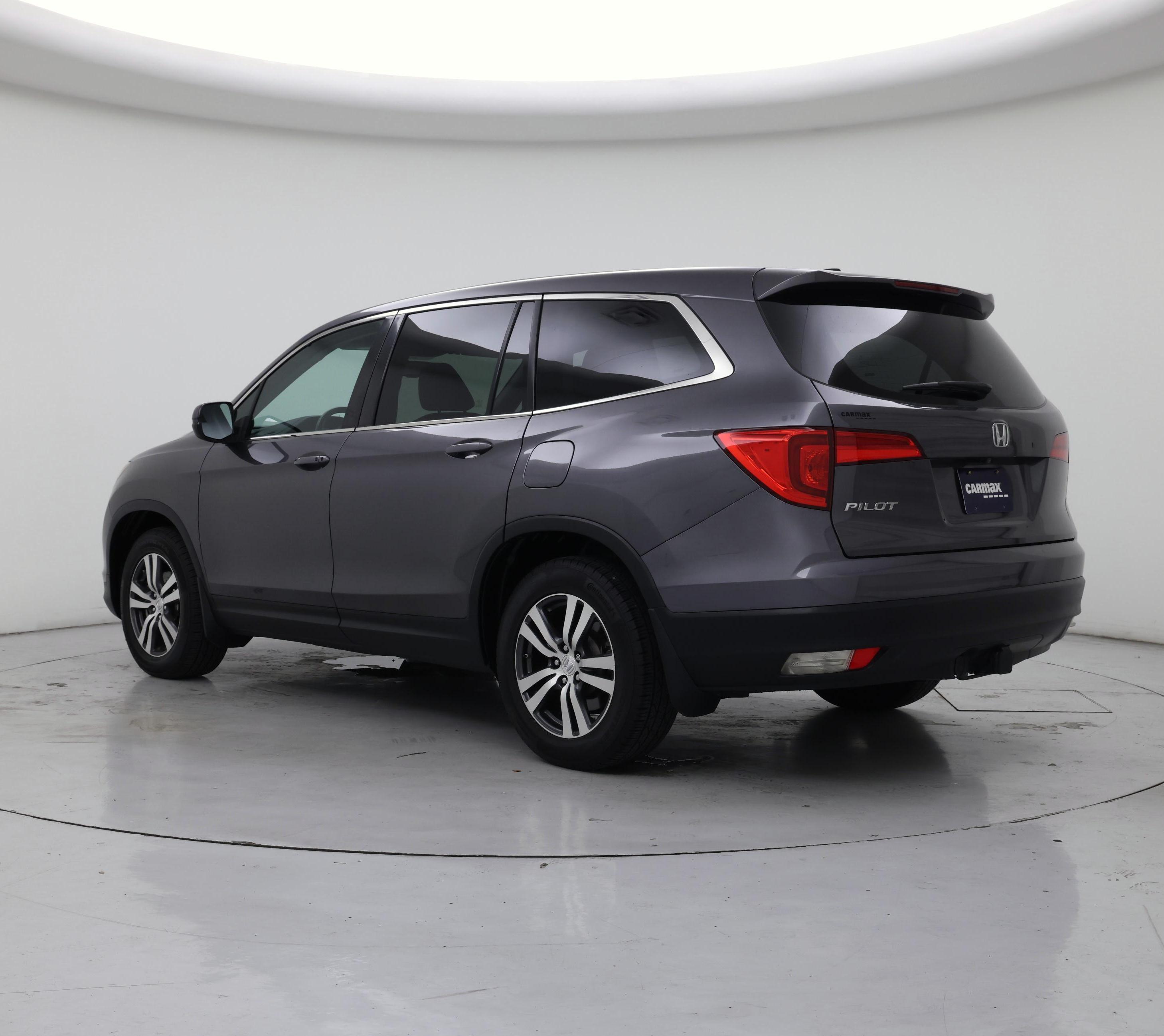 Thumbnail: 2017 Honda Pilot - 2