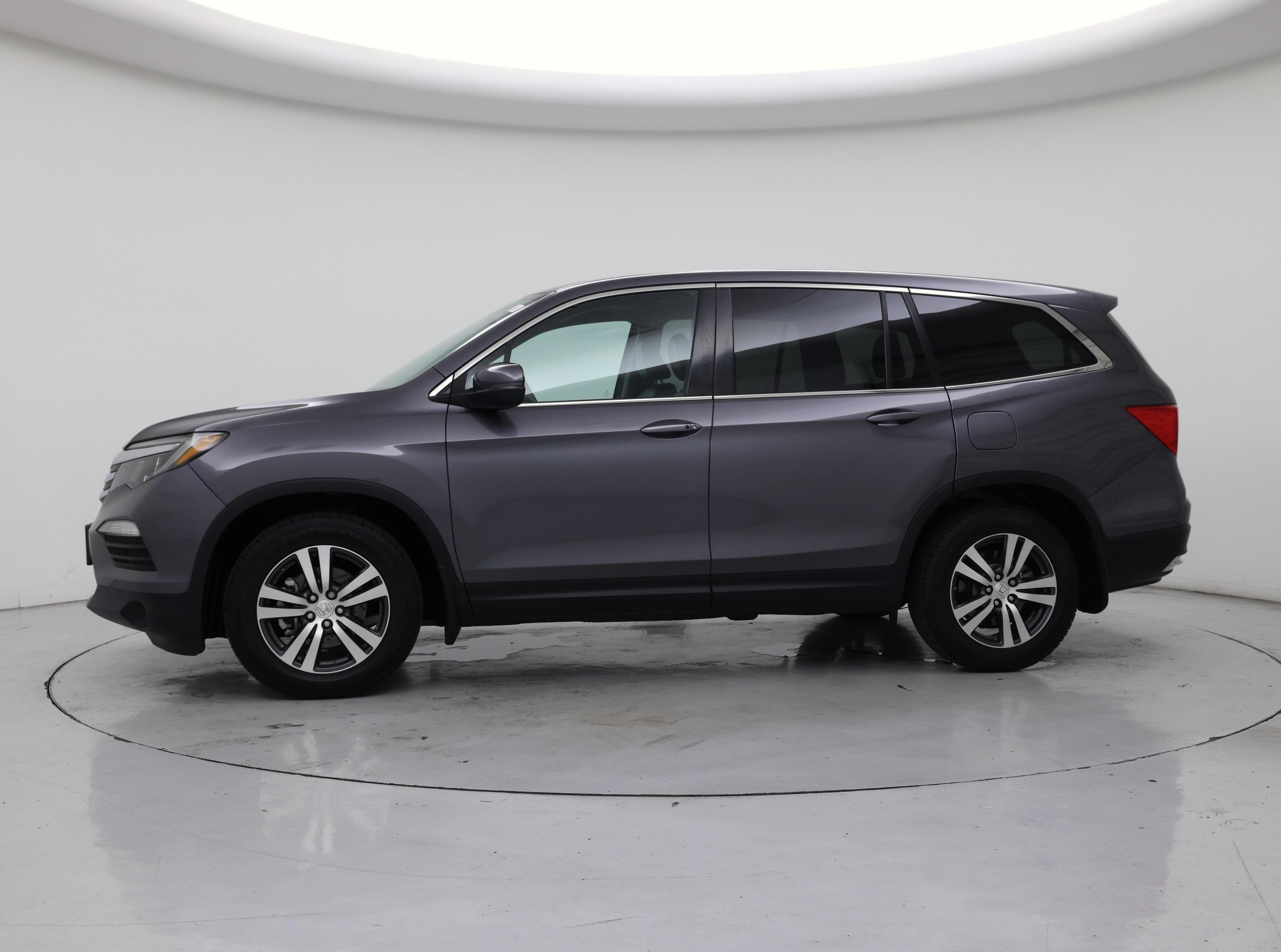 Thumbnail: 2017 Honda Pilot - 3