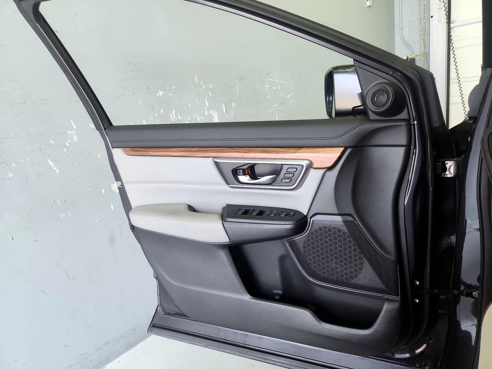 Thumbnail: 2017 Honda CR-V - 12