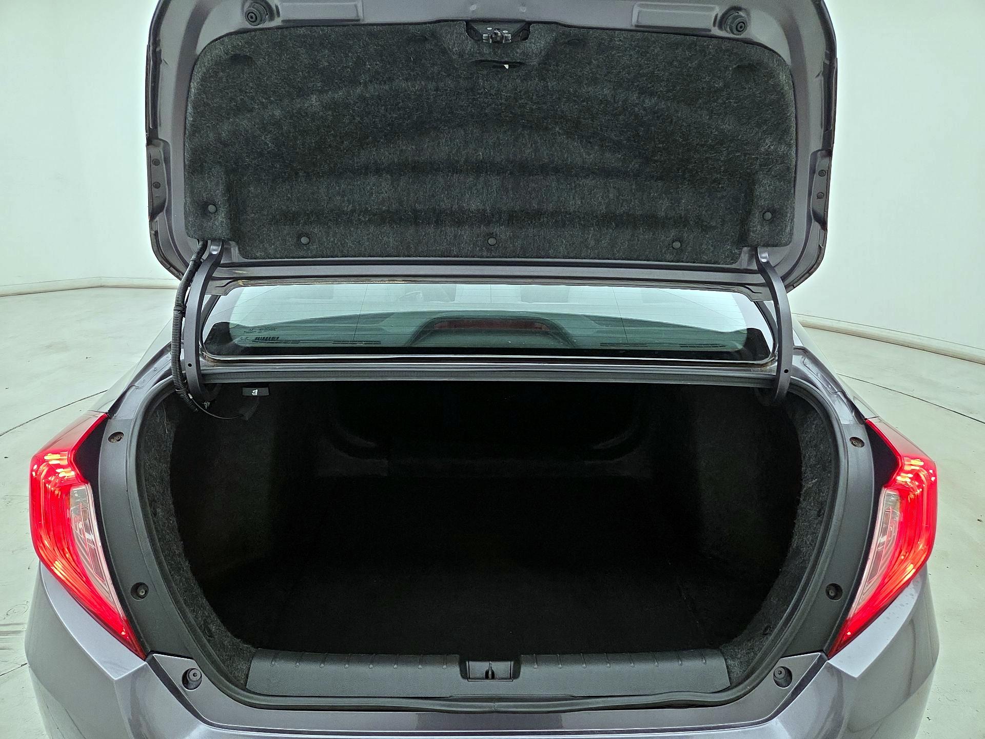 Thumbnail: 2016 Honda Civic - 18