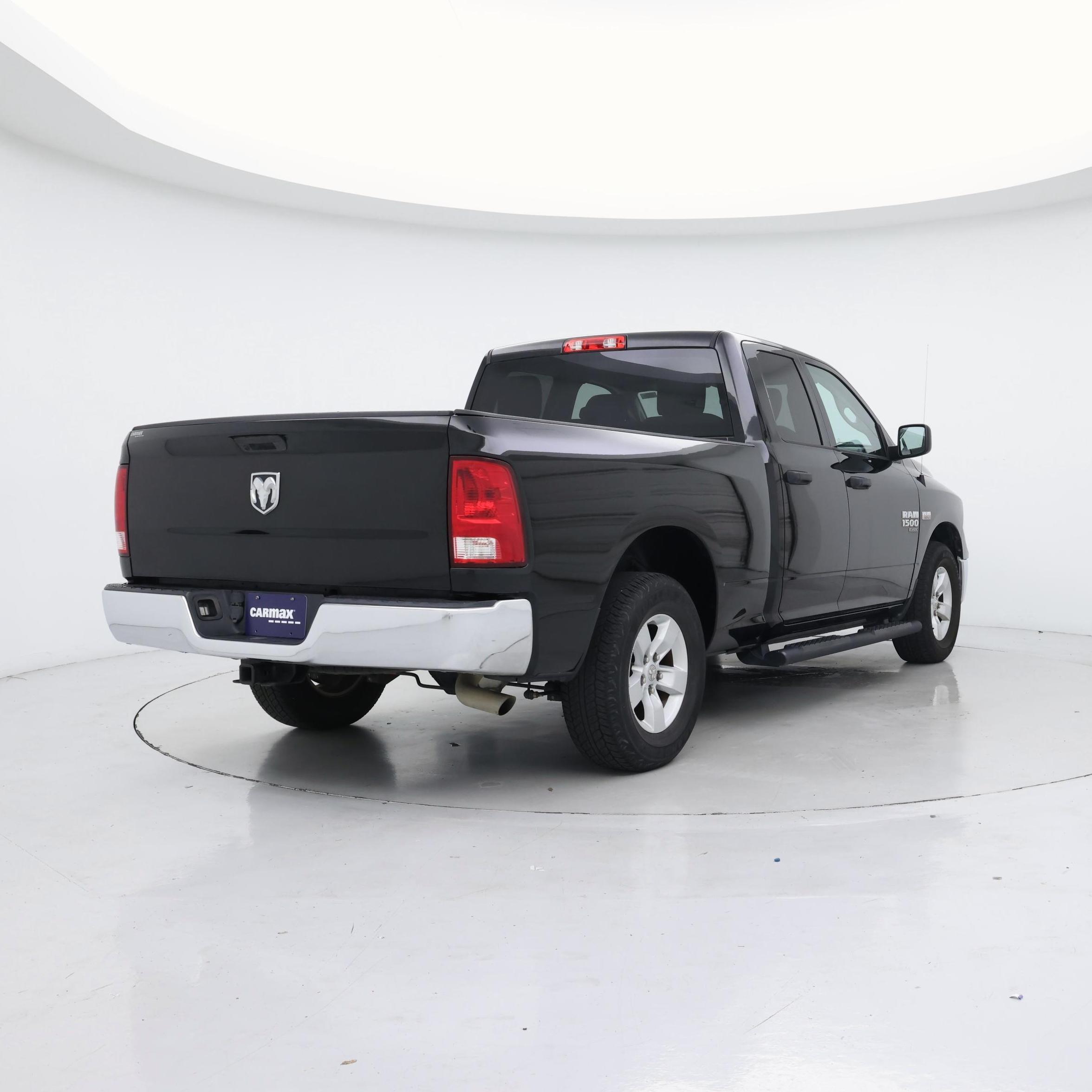 Thumbnail: 2019 RAM 1500 Classic - 8