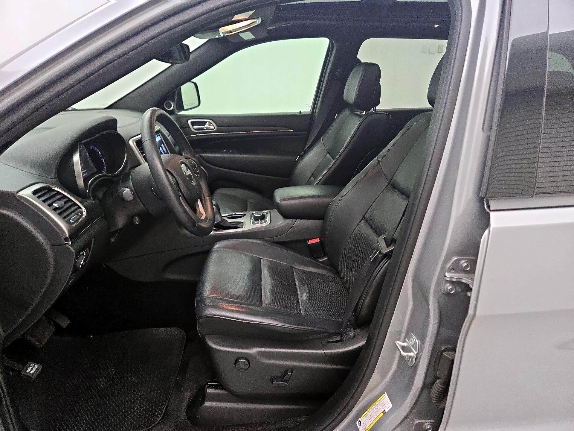 Thumbnail: 2018 Jeep Grand Cherokee - 11