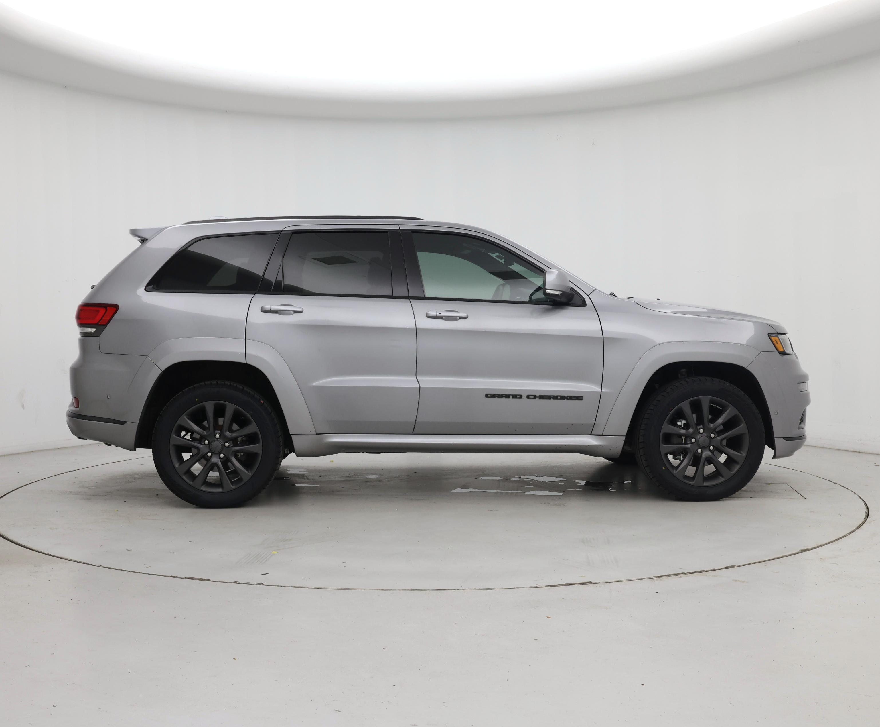 Thumbnail: 2018 Jeep Grand Cherokee - 7