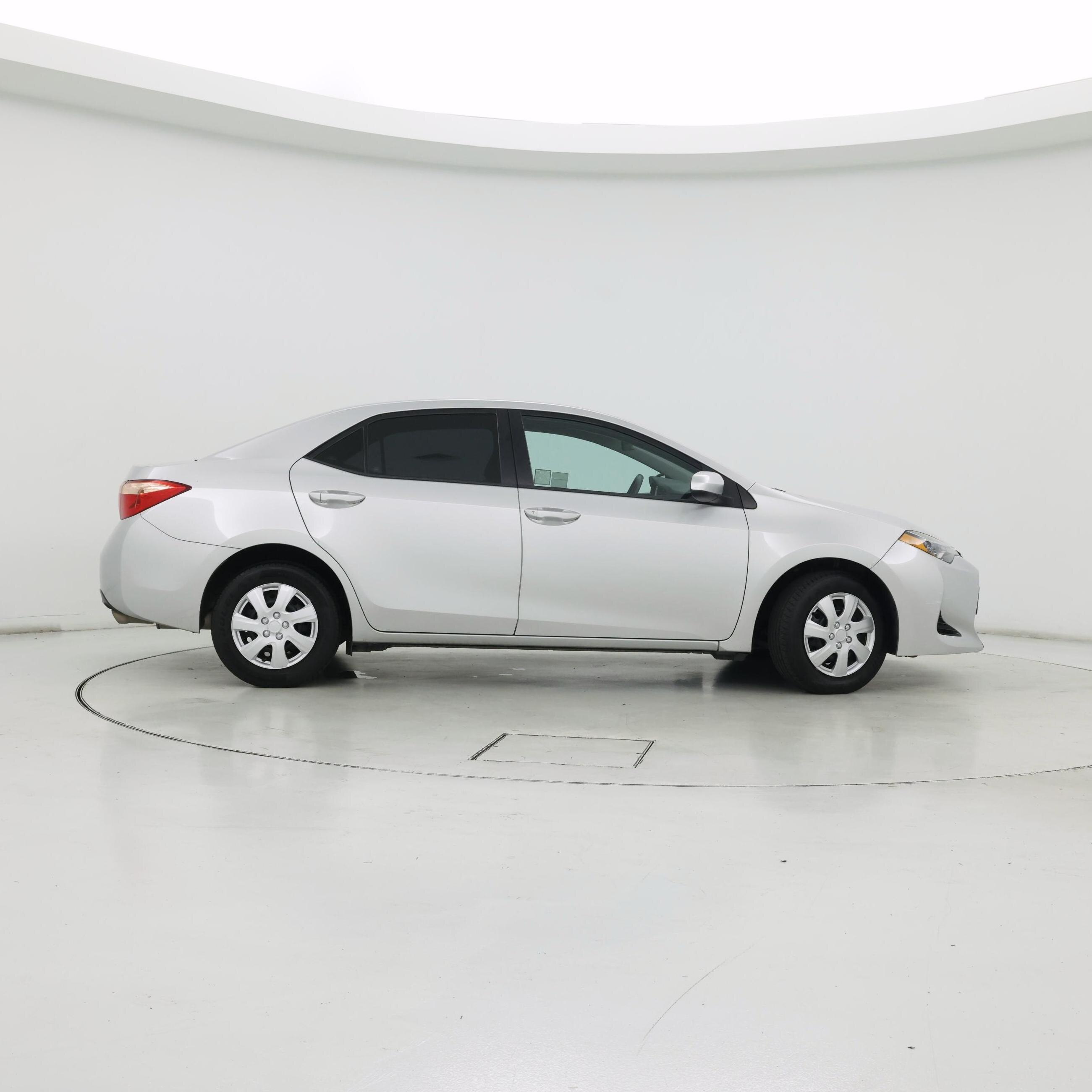 Thumbnail: 2017 Toyota Corolla - 7