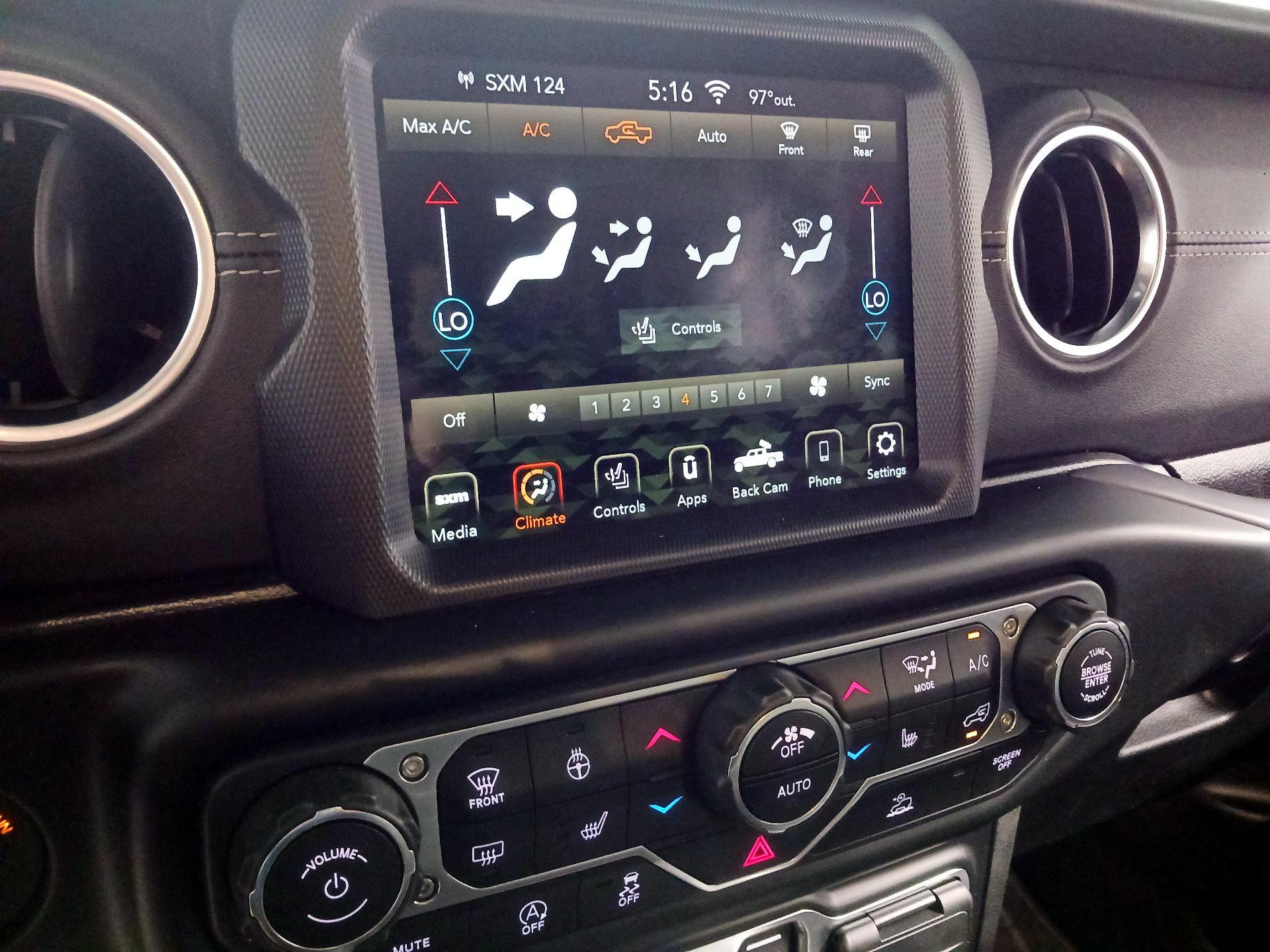 Thumbnail: 2020 Jeep Gladiator - 16
