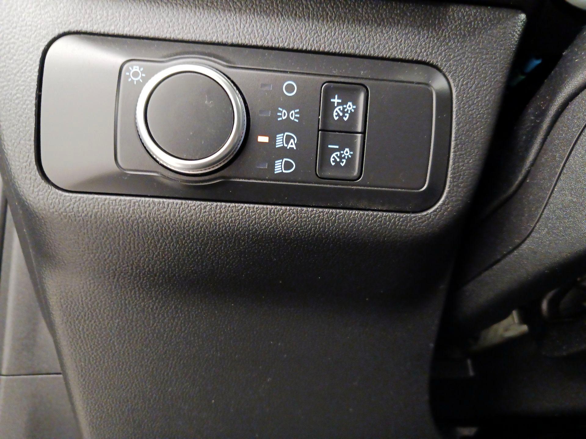 Thumbnail: 2020 Ford Escape - 13