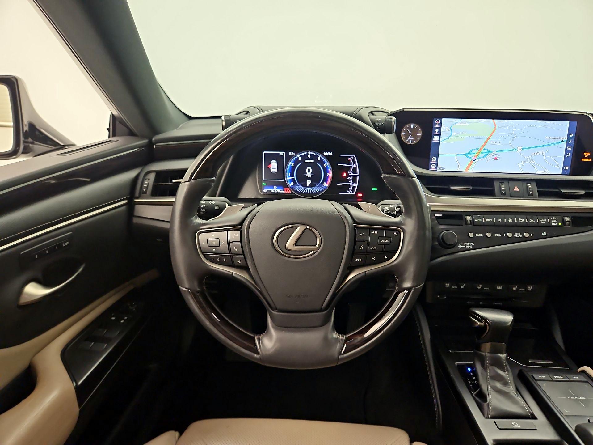 Thumbnail: 2019 Lexus ES - 10