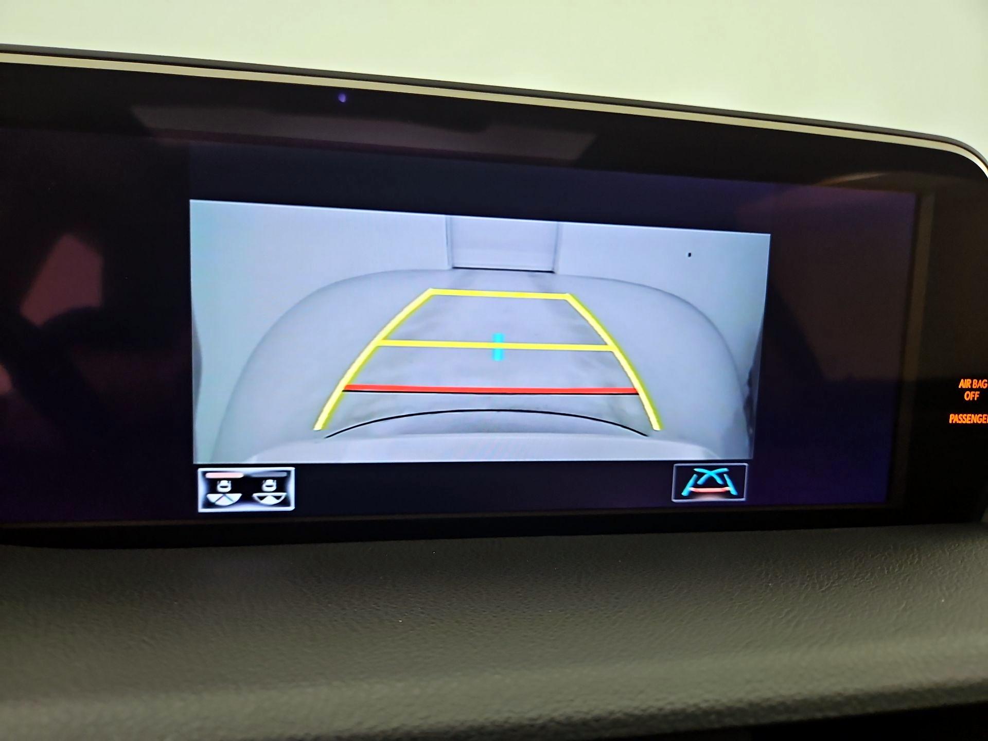 Thumbnail: 2019 Lexus ES - 14