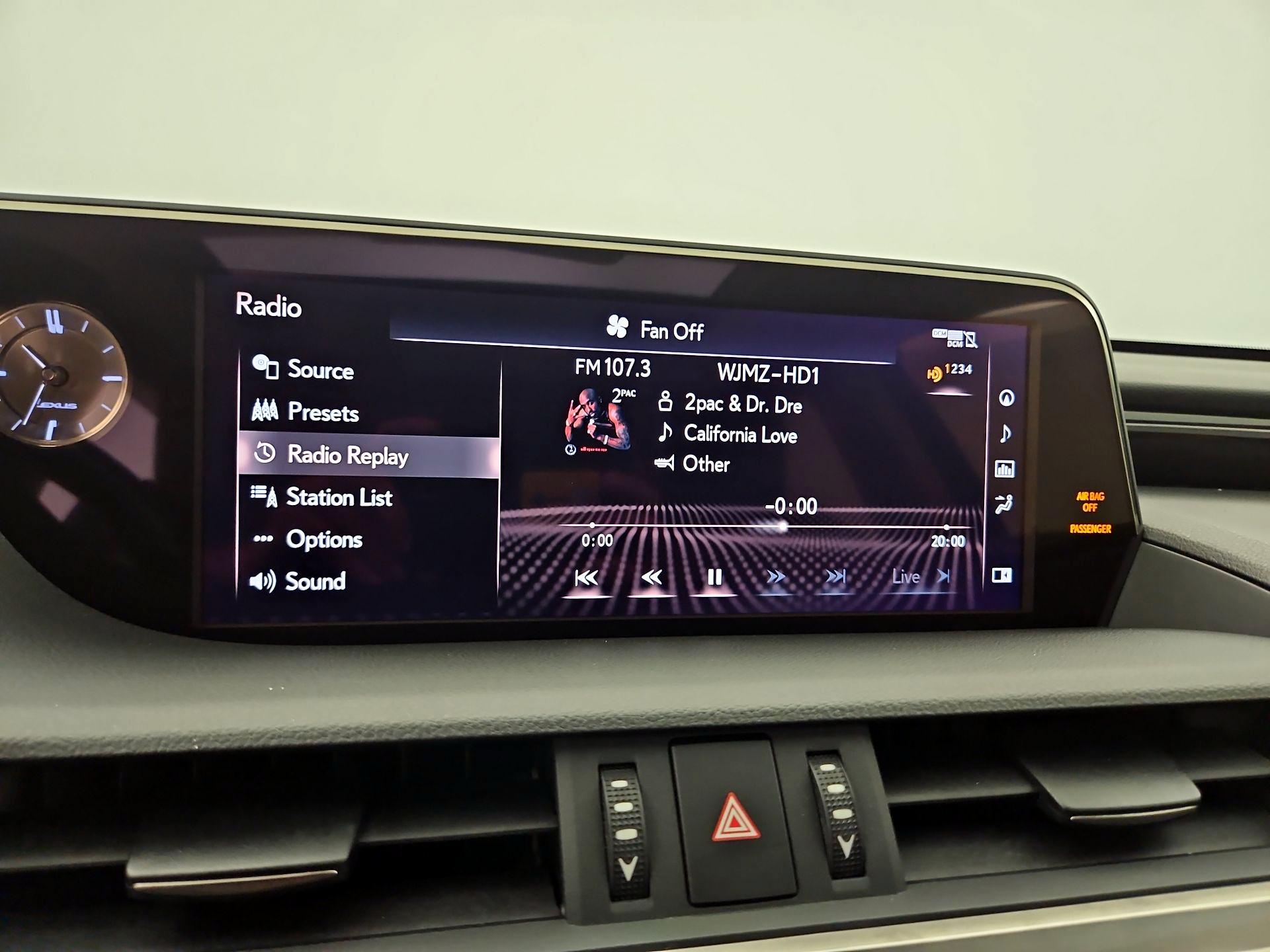 Thumbnail: 2019 Lexus ES - 15