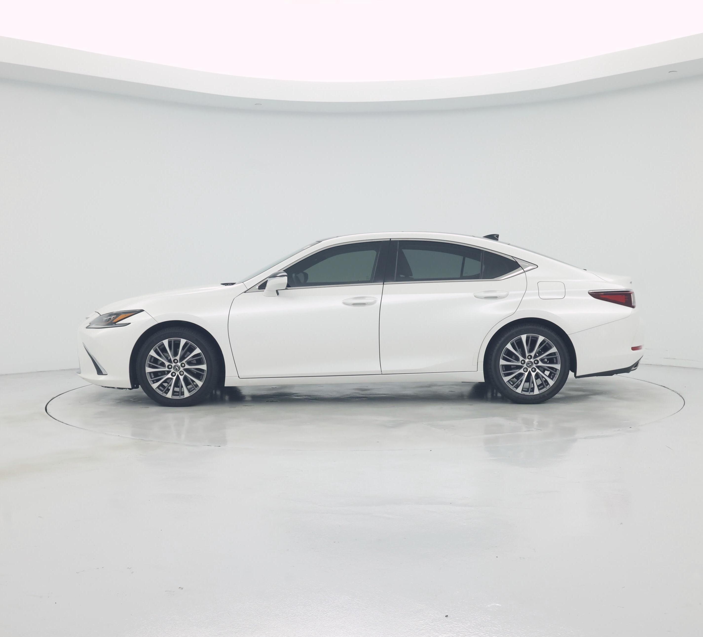 Thumbnail: 2019 Lexus ES - 3