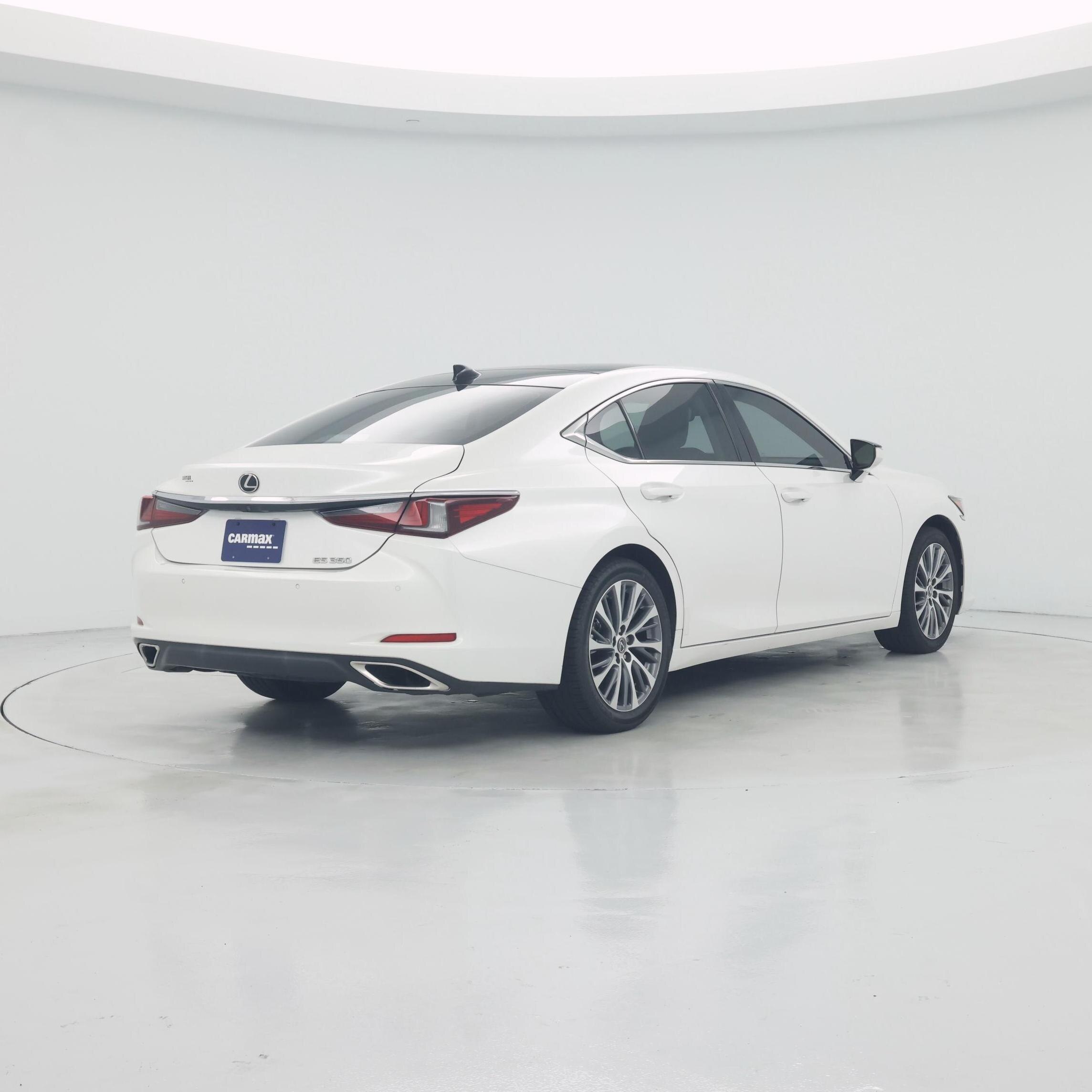 Thumbnail: 2019 Lexus ES - 8