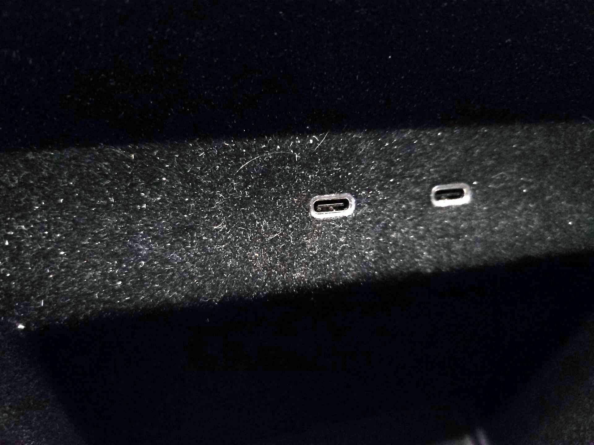 Thumbnail: 2024 Rivian R1S - 17