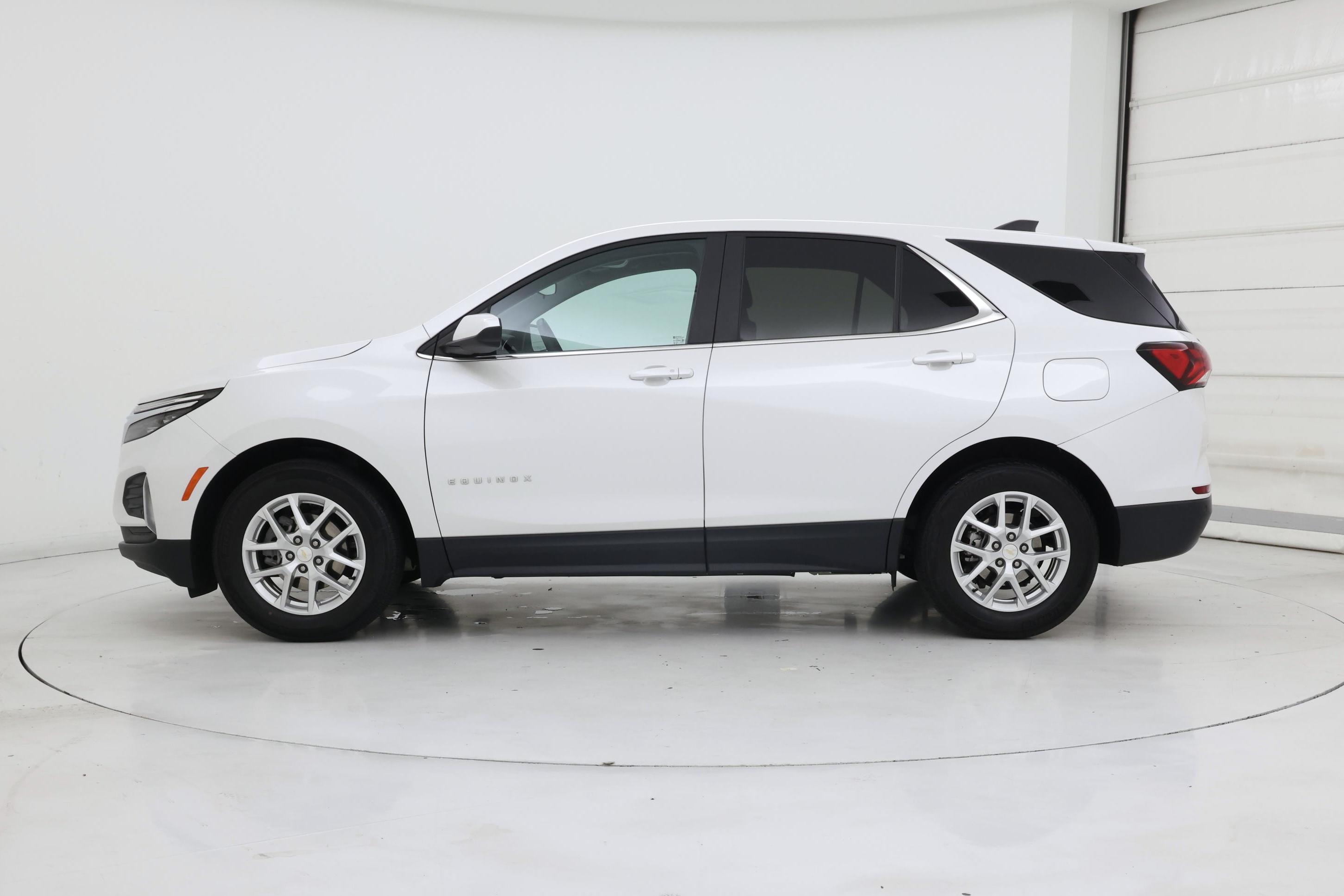 Thumbnail: 2023 Chevrolet Equinox - 3