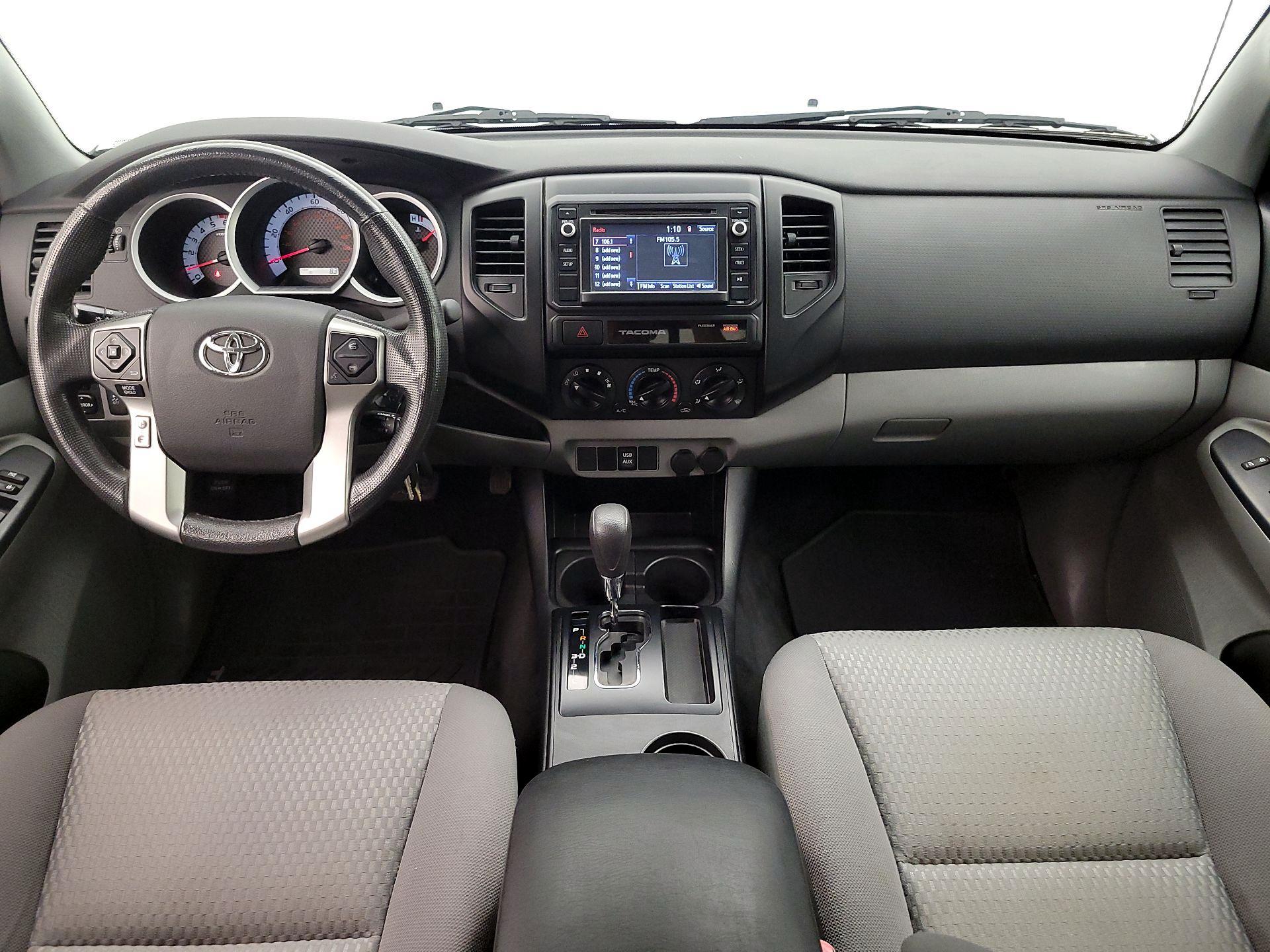 Thumbnail: 2015 Toyota Tacoma - 9