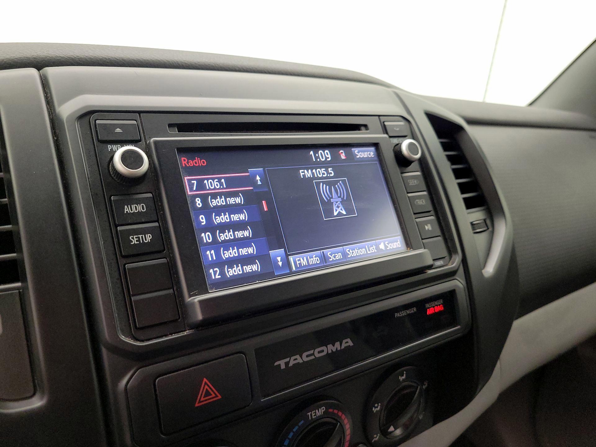 Thumbnail: 2015 Toyota Tacoma - 14