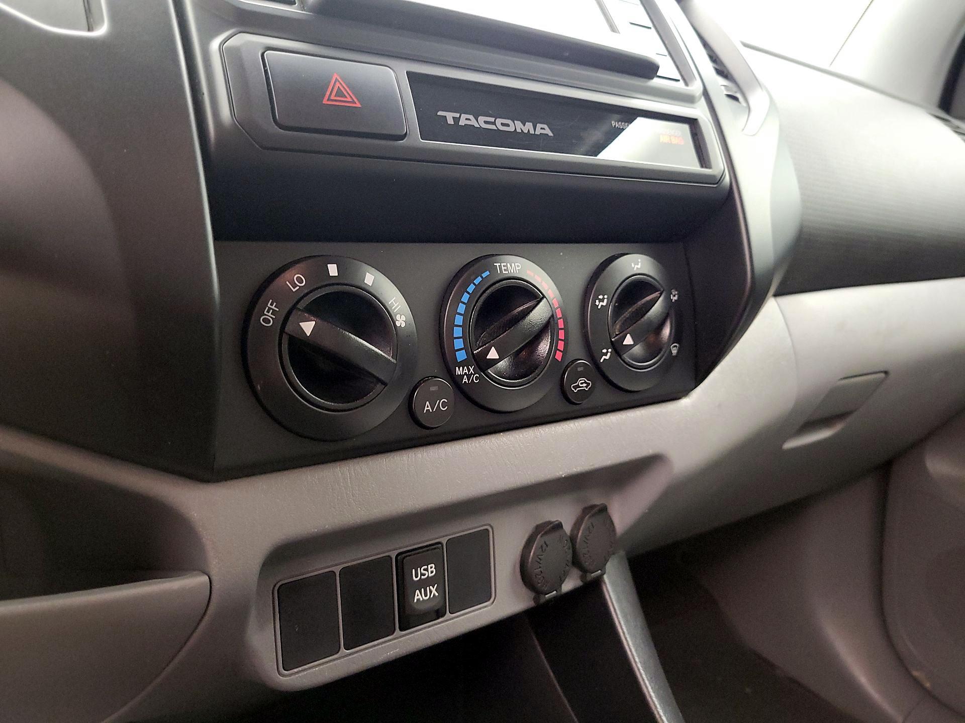 Thumbnail: 2015 Toyota Tacoma - 15