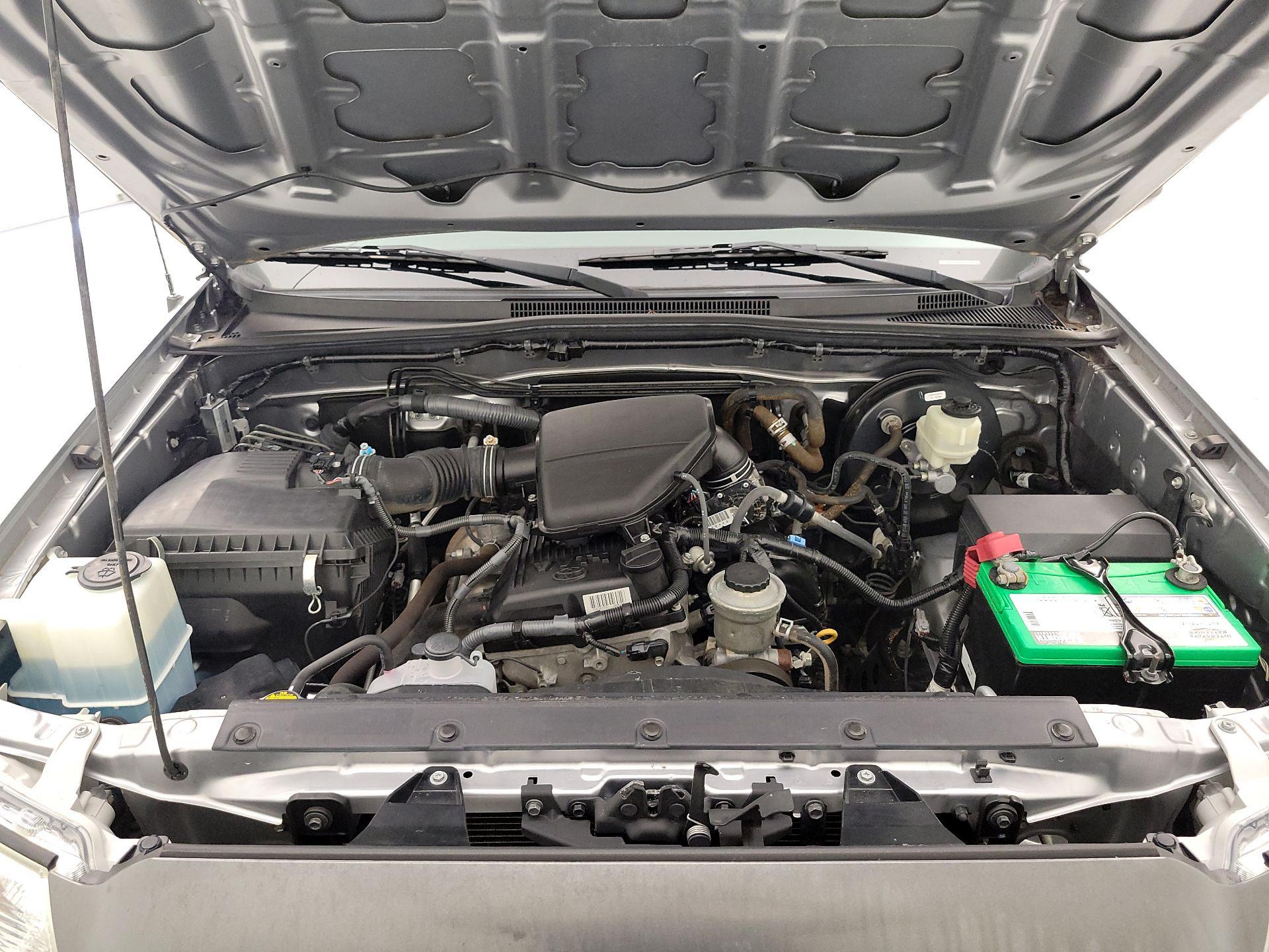 Thumbnail: 2015 Toyota Tacoma - 20